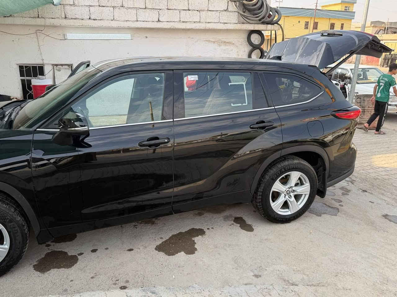 هايلندر جديده مواصفات Le
ضرر جدا خفيف جامرلغ الامامي السكن
والباقي مكفول من الشخط او الرصع
سياره مال جناي ..تخم تاير جديد امامي خلفي ..محرك كير مكفول ..
السعر المطلوب 290 ورقه ومجال
قليل . رقم اربيل وبسمي تحويل ثاني يوم
العنوان/تكريت . الشرقاط
رقم الهاتف 📞📞 ***********
