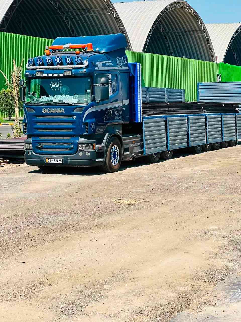 للبيع سكانيه2006 سحال مزوج بلاد رقم سليمانيه سنويه جديده مكينه انجكتر V8 حجم R560 تبريد ريتايدر ثلاجه كله شغال عربانه عبدالله جوهر 2026 خمس محاور تخم تاير راس وعربانه ***********
