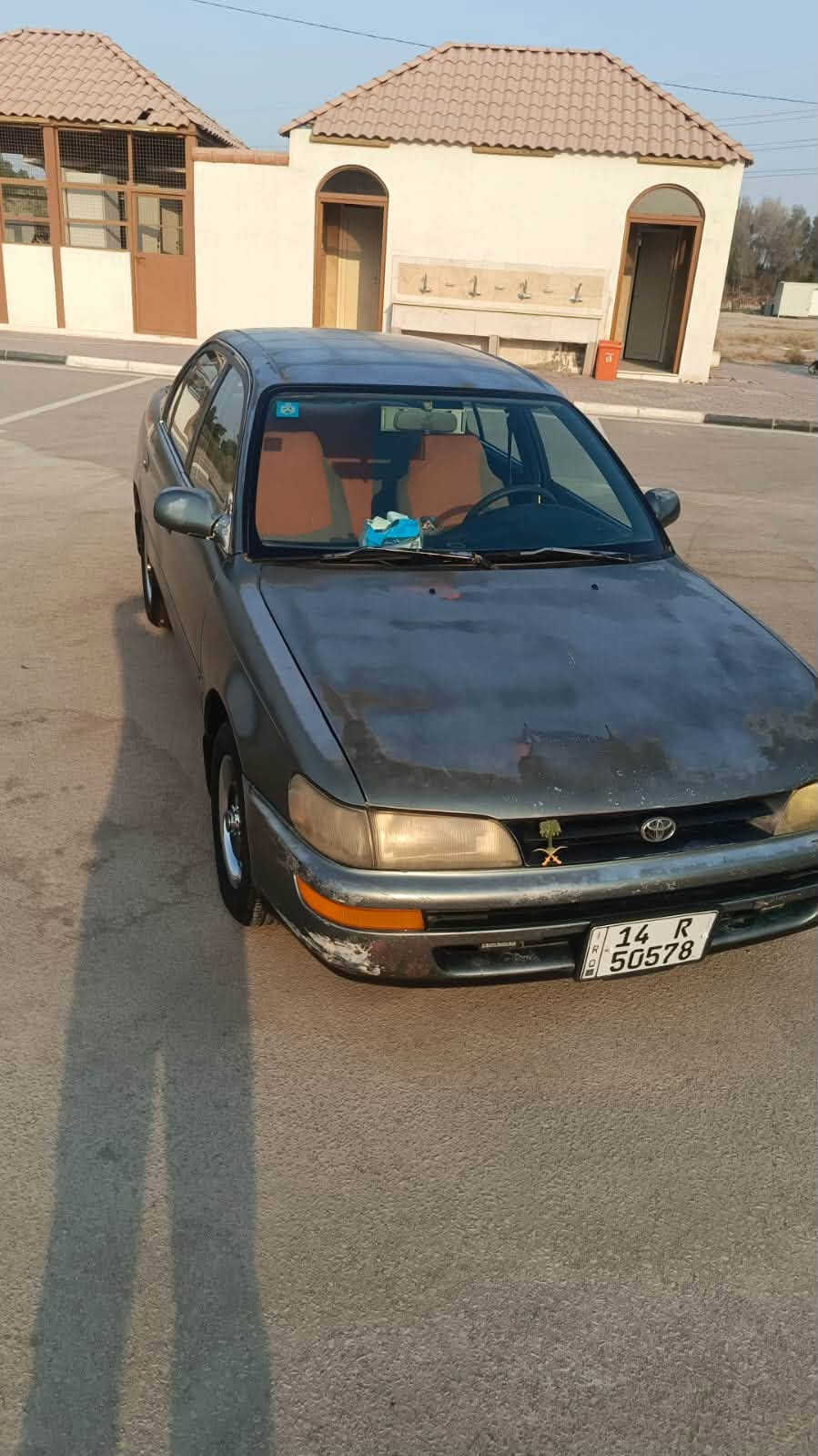 السلام عليكم 
تويوتا كولاره 1991 
بدون صبغ 
بدون كص 
نضيفه جدآ 
مكينه بيها نقص قليل 
رقم بصرة تحويل ثاني يوم 
بيها جراد بلبنيد 
السعر 45 ورقه 
***********
***********
البصرة // الزبير
