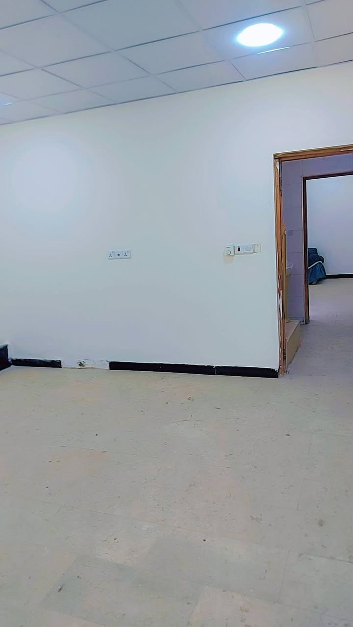 دار للبيع طابو صرف مساحة/ ٦٧م /ونص ٣غرف نوم/ ٢حمام واستقبال ومطبخ حي الجهاد مدخل الامانه موقع مميز قريب عن الشارع الرئيسي وشارع ١٥ رصيف ٣م 
للطلب والاستفسار/*********** /يوجد واتس اب
