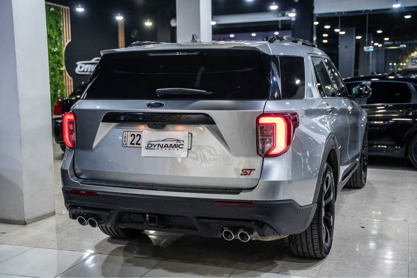 2020 Ford Explorer ST - V6-  3.0L 

‎موديل : 2020
‎‏‎ماوەی ڕۆیشتن :44,000ميل
‎هاوردةي : امريكي
‎‏‎پستۆن : ٦سلندر
‎رةنگ: سلفر
‎رةنگي ناوي :اسود
‎‏‎موسفات/ فول فول ١/١
‎بوياغ:بي بوياغ  
‎ارباك: تةنها شان
‎ژمارة هةولير 
‎ناونيشان هةولير جادةي حديد و خشب  شركة دايناميك موتورز لة 10 بةياني تا 10 شةو كراوةية..
‎بو زانياري زياتر پةيوةندي بكةن بة وتس اب

***********
=============== أربيل, العراق
