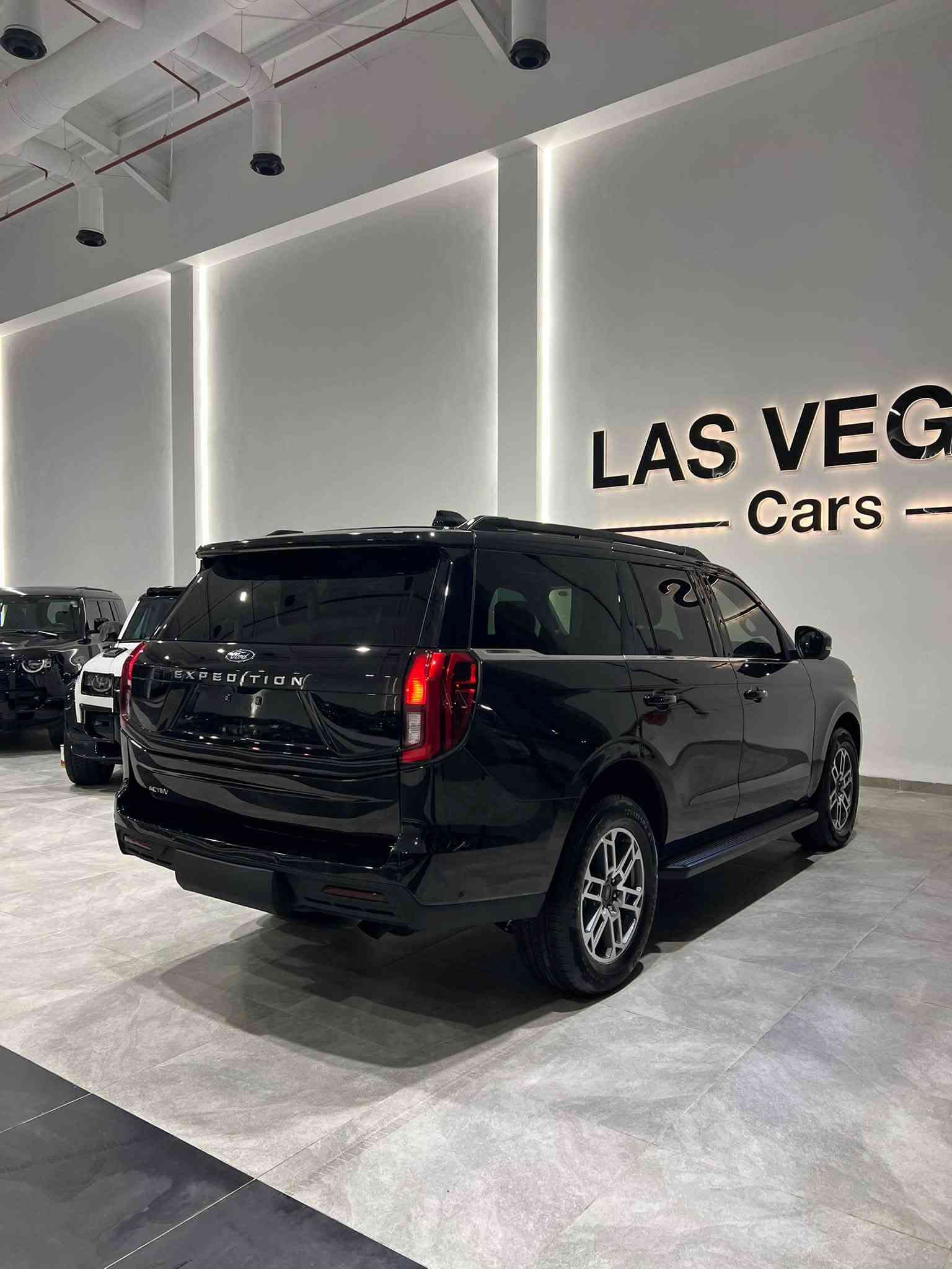 سلام عليكم
Ford _ Expedition _ 2025 _ Active 
Engine : V6 _ 3.5
Mileage : 19,000 
Title : Clean 
Mobile : watsp : ***********
هەولير / شاري ئارامي بازرگاني 
أربيل / مدينة آرام التجارية ‎
