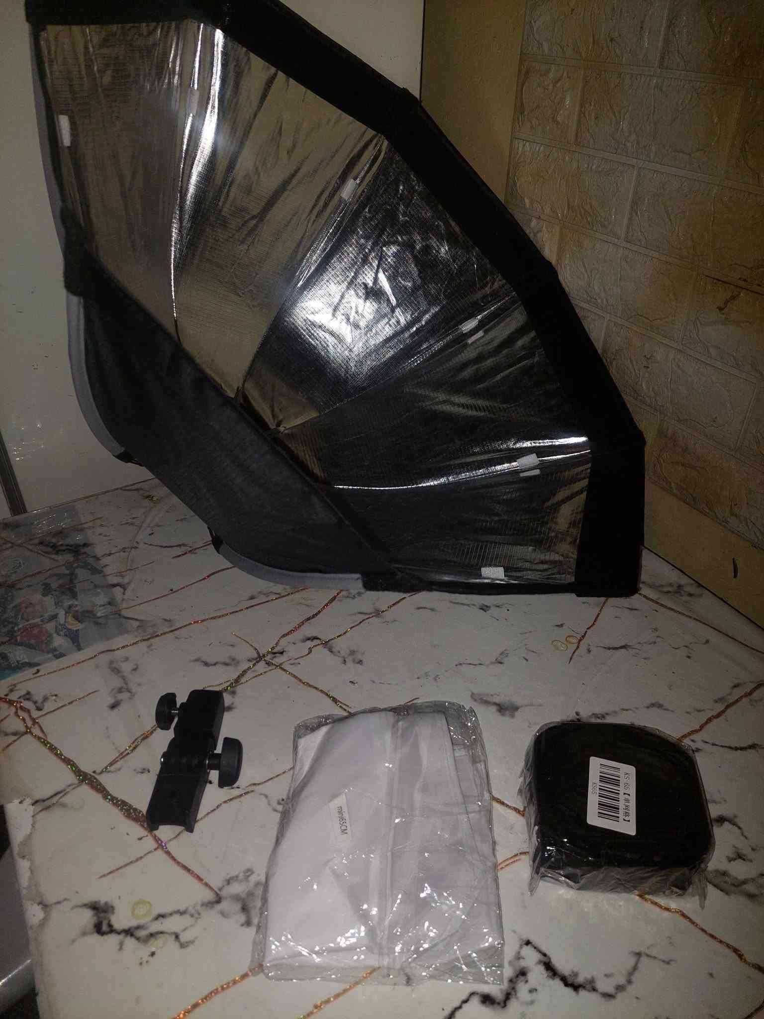 السلام عليكم للبيع سوفت بوكس قياسه ٦٥سم كامل مع ملحقاته جديد لوك للبيع
