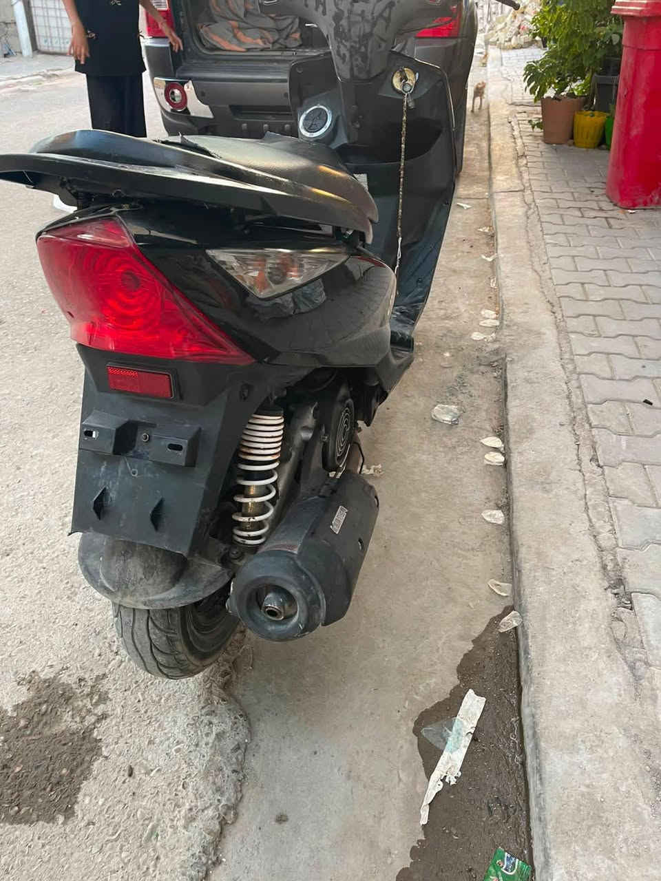 سلام عليكم دراجه ثعلب GTR نوزل
دراجه خير من الله لا تبخير لا نضوح نكرة بأي وكت 
خير من الله اوراق كهربائياتها كلها شغاله دبل أشارة أشاير لايت عالي ناصي ناعمه الدراجه كله محسن بانزين عداد سرعه شغال جيك البانزين شغال دراجه عله أخر حبايه تخبل مثل ما واضح بل صور 
سعر الدراجه 650 وبيها مجال للطيبين 
رقم واتساب *********** مكان بغداد الشعب

