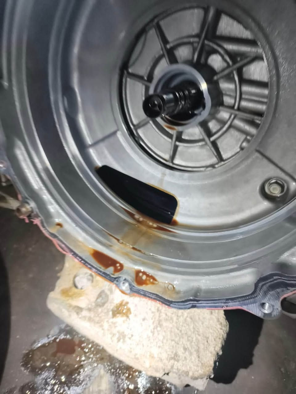 🔋تصليح كير سبورتج هايبرد🔋
😉ايزي يابه ايزي 😉
بسبب براد الكير طاك ورجعت السياره بحالة الوكالة
اي شي مستعصي دزو عليه واني حاضر 
الماسة لصيانة الهايبرد 
*********** سجاد الماسة
