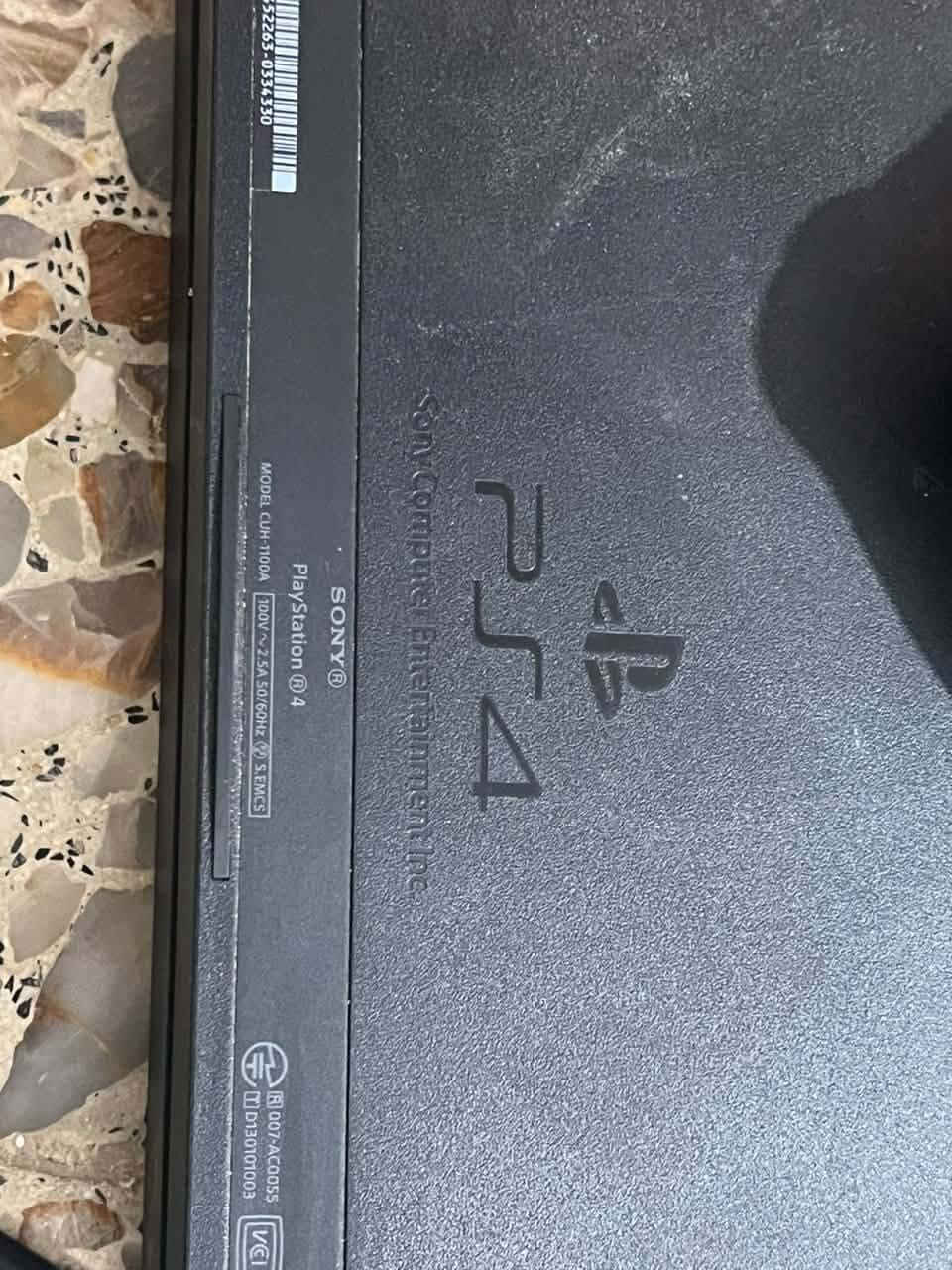 سلام عليكم بلي 4 صناعه يابانيه من شركه سوني اصلي نضيف و. يو بي اس نضيف جديد كلش جوستكين وياا مكاني كوت منطقة البيضاء الشراي يتصل‪***********‬‏ الموشراي لايتعبني خاص مفتوح
