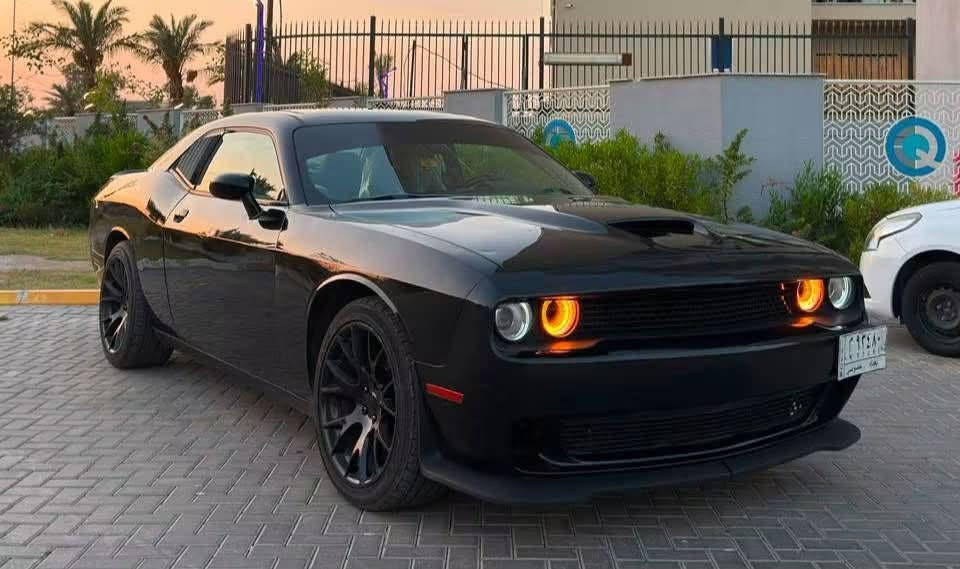 جالنجر 2020
مواصفات السيارة GT V6
ماشيه 120 الف (كيلو) فقط 
شاشة كار بلي
شفتات ستيرن 
كشنات تدفئه
سستم كزوز ريمونت اصلي
كشن السايق كهرباء
ومعرفه مواصفات GT 
السياره جهازه وماتحتاج صرف كامله حته من ناحيه الكماليات
مكان السياره بغداد حي الجهاد او حي الخضراء
والسونار موجود
صور الحادث منشورة ايرباك طاك 
***********
