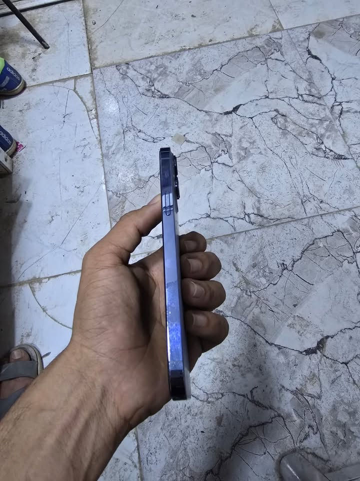 ١٣ برو ماكس
ذاكره ١٢٨ 
بطاريه ٨٢ بلاديه 
مبدل شاشه ممتازه 
كامرات واكفه 
جهاز نضيف 
السعر ٣٥٠ بي مجال بسيط 
مكان ديالى بعقوبه 
الرقم ***********
