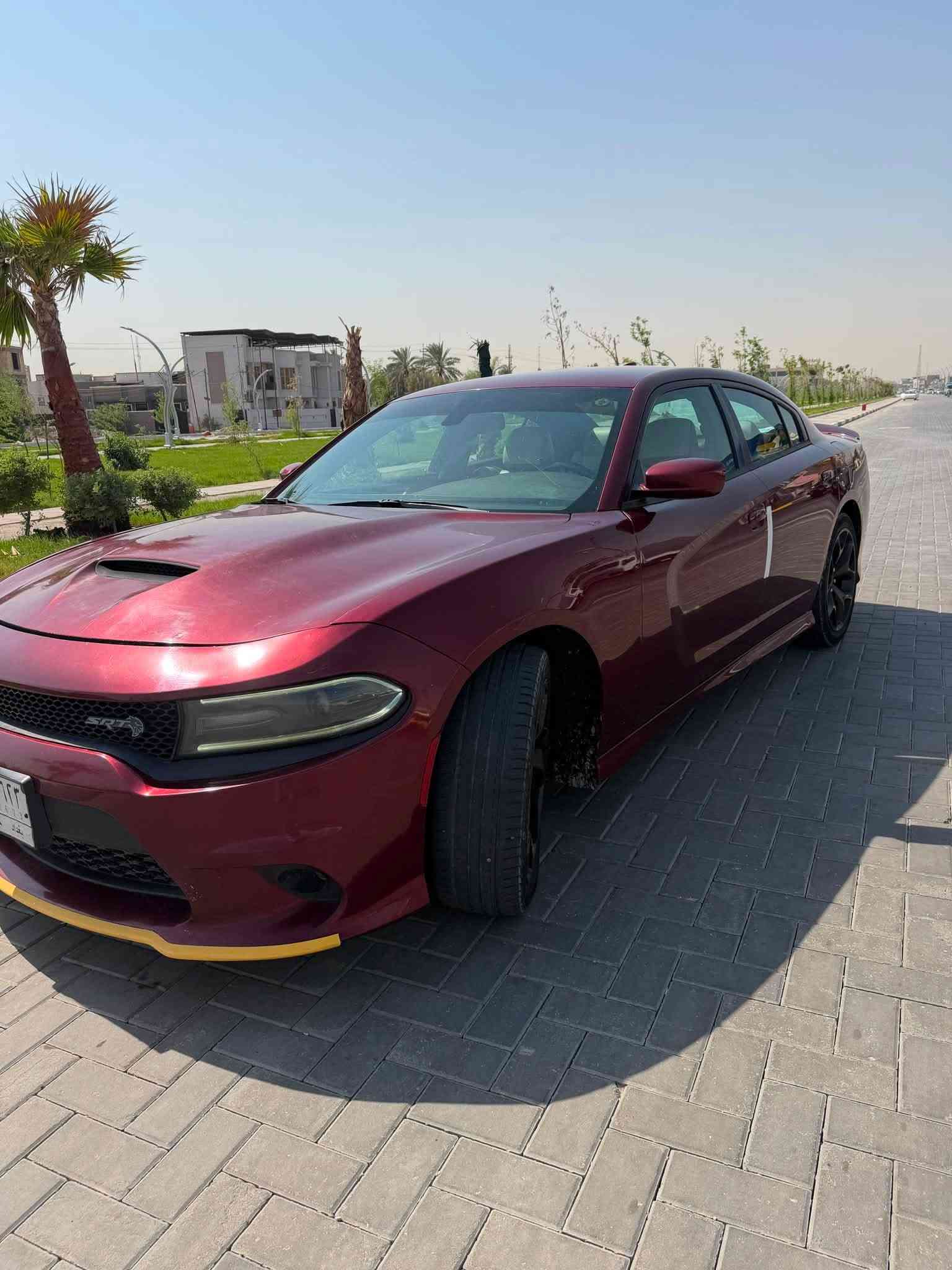 🚗 للبيع: 
دوج جارجر GT موديل 2019 (وارد أمريكي) 🚗
السيارة دوج جارجر GT مميزة جداً بحالتها ونظافتها، 
وجاهزة للاستخدام مباشرة دون الحاجة لأي مصاريف.

المواصفات والتفاصيل:

النوع والفئة: دوج جارجر GT (Dodge Charger GT)

الموديل: 2019
الرقم والملكية: رقم بغداد والسيارة باسمي (تحويل مكفول).
الوارد: أمريكي
اللون الخارجي: كرزي ملكي مميز جداً
اللون الداخلي: دواخل أبيض ملكي  
الضرر: قطعة واحدة فقط (البنيد)، وباقي السيارة مكفولة.

المميزات: نظام تشغيل عن بعد، حساسات بلادية، والشاشة مبرمجة للغة العربية بالكامل.

الوضعية الميكانيكية: المحرك، الكير، والتبريد بحالة ممتازة وبشرط الفحص.
السعر المطلوب: 21,800$ (دفترين و18 ورقة)
مكان التواجد: البصرة 📍
للمعاينة والاستفسار، يرجى التواصل عبر الرسائل الخاصة أو الاتصال مباشرة على الرقم:📞 ***********
