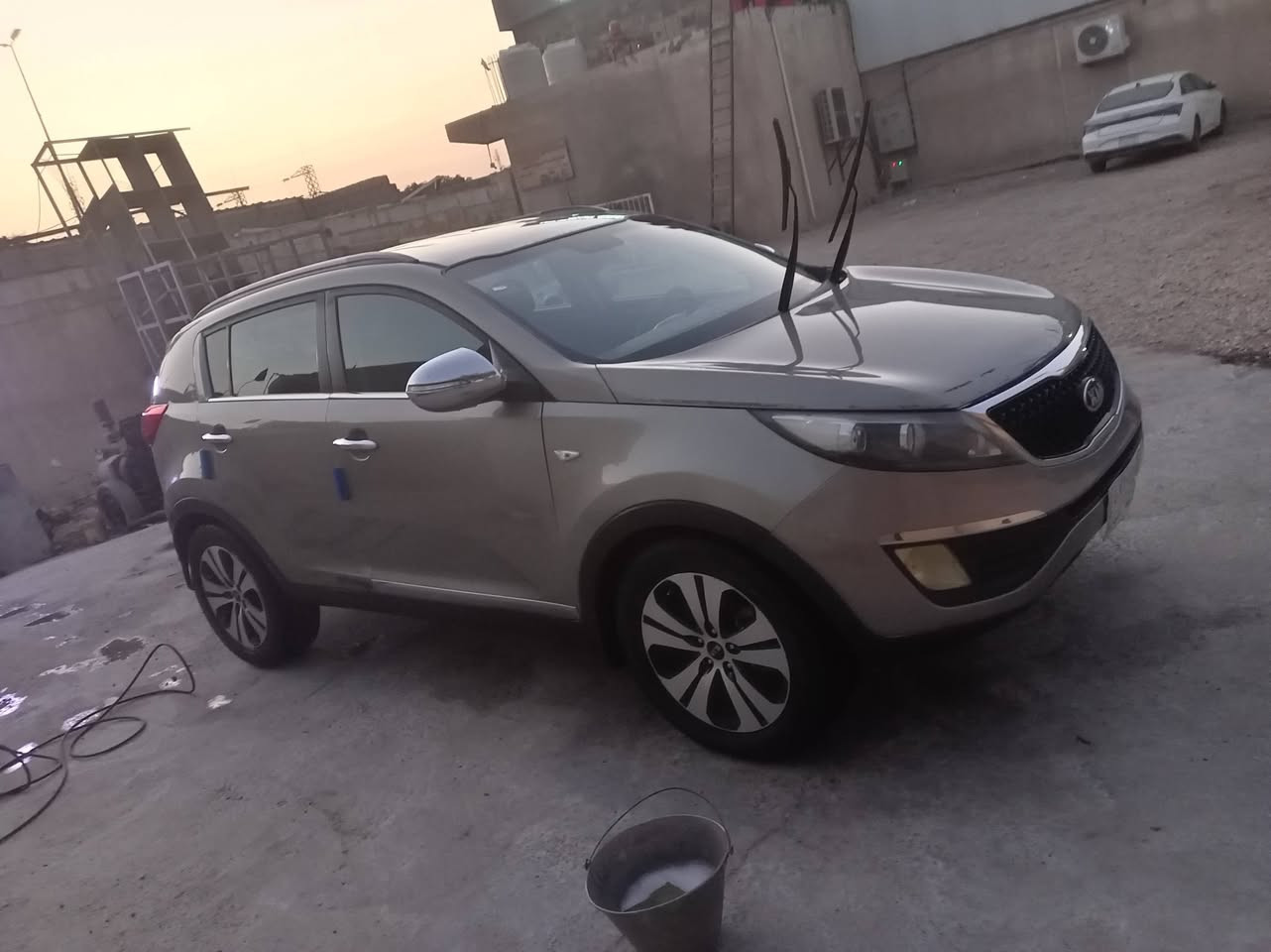 سلام عليكم كيا اسبورتج ٢٠١٥ لون رصاصي السياره جاهزه من كلشي مكينه كير حداديه تخم تاير جديد مابيه بيه صبغ ٣ قطع بدون حادث جرد وشيتهن خليجي السياره نقص مكاني بابل تلفون *********** مكفوله من الضربه نظيفه كلش رقم بغداد سنويه ٢٠٢٨ سعرها 105
