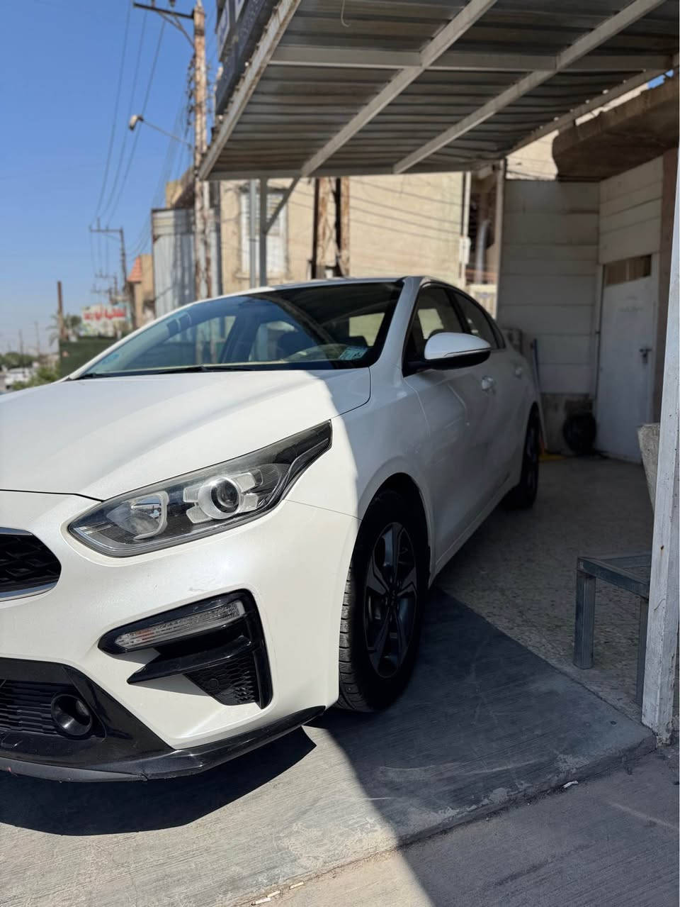 كيا سيراتو موديل 2019 وارد خليجي 

مواصفات عاديه حساسات اشاير بالمري بصمه تحكمات قياده ذاتيه السياره كلش نضيمه

ماشيه 78 الف

علماً ان السياره استخدام شخصي 

السعر 155 مع المجال البسيط 

للاستفسار الاتصال بالرقم التالي ….

*********** Colombo, Sri Lanka
