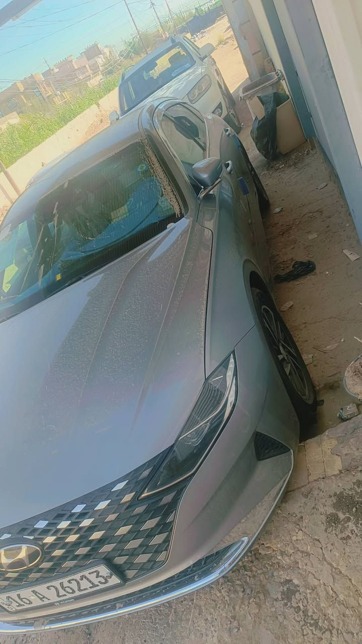 هونداي گراند ازيرا 2023
وارد كوري غاز خط واحد محرك 6 سلندر 
 قياده ذاتية 
تحديد مسار+نقطه عمياء
رادارات جانبيه + اماميه خلفيه
درايف مود 3 وضعيات
شاشه دجتال متغيره
تبريد لمس مناخ معتدل 
اوتو هولد + هندبريك كهرباء 
كشنات كهرباء+ تبريد + تدفئة +المقود تدفئة
ترحيب + دخول ذكي
جنطه ذكيه
اربعه جام اوتو+ ريمونت
لايت زنون + لد امامي خلفي
تشغيل عن بعد
شاشه كبيره  متصلة+ شاشه اعطال
داخلها VIP
وبيها هواي مواصفات

السيارة جاهزة وما بيها اي نقص + كير محرك كفالة 
*************

بيه كلير شويه بجاملغ الخلفي شي بسيط 
العنوان الديوانيه 
للاستفسار وات ساب خاص اتصال موجود ***********
