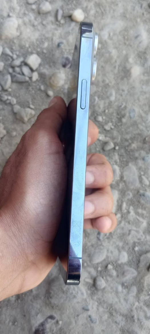 13بروماكس ذاكره256جهاز كله شغال مستبدل فقط شاشه مال تفصيخ جهاز ثاني اصليه وبطاريه وبي كاميرا وحده0.5متشتغل بقيه كاميرات كلهن شغالات وجهاز كله شغال للبيع او مراوس سعر 450مكان بغداد ***********
