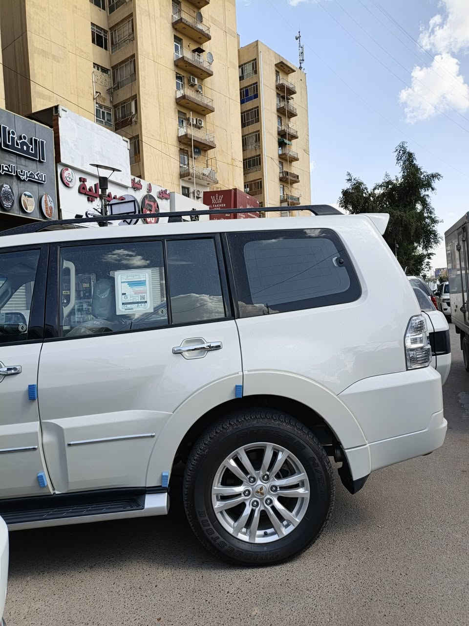 السلام عليكم باجيرو 2020 بغداد باسمي حبتور اعلى الموصفات مكينة 6 سلندر 3.8 سيارة جديدة بمعنى الكلمة كفالة عامة من جميع النواحي من صبغ من زلغ من رصعة من طخة اكفلها من كلشي داخل وخارج وشواصي سيارة جديدة كلش واني المالك الاولى اشتريتها بسنتها ماشية 38 الف للبيع سعرها 280 وبيها مجال بسيط مكاني الديوانية قضاء السنية رقمي ***********

