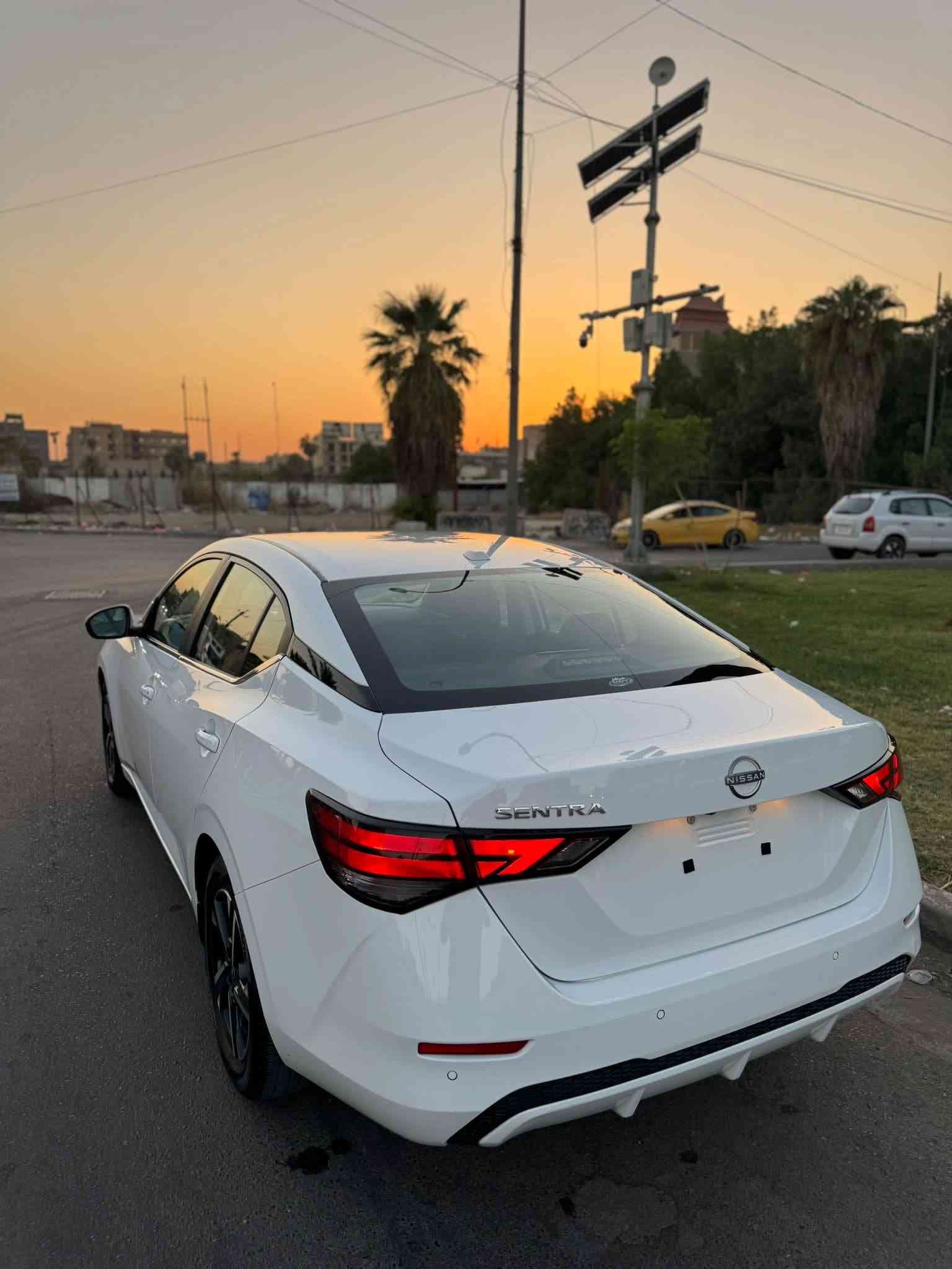 السلام عليكم اخوتي
Nissan sentra 2025 sv
فول مواصفات عدا فتحه
رادار امامي
رادار خلفي + حساسات
ابل كار بلي
نظام النقطه العمياء
كاميرا خلفية
عداد ديجتال
ستيرن تحكم جهتين
بحالة الوكالة ماشية ١٧ الف   صبغ حافة البنيد فقط ع كدها  ومبدل دعامية امامية وصابغها وغراضها القديمة موجودة
كل غراضها الاصلية  وما مفتوح بيها شي
السياره تراي زيرو
مكاني الكرادة
السعر 150 ورقة بدون رقم
***********  نورالدين

