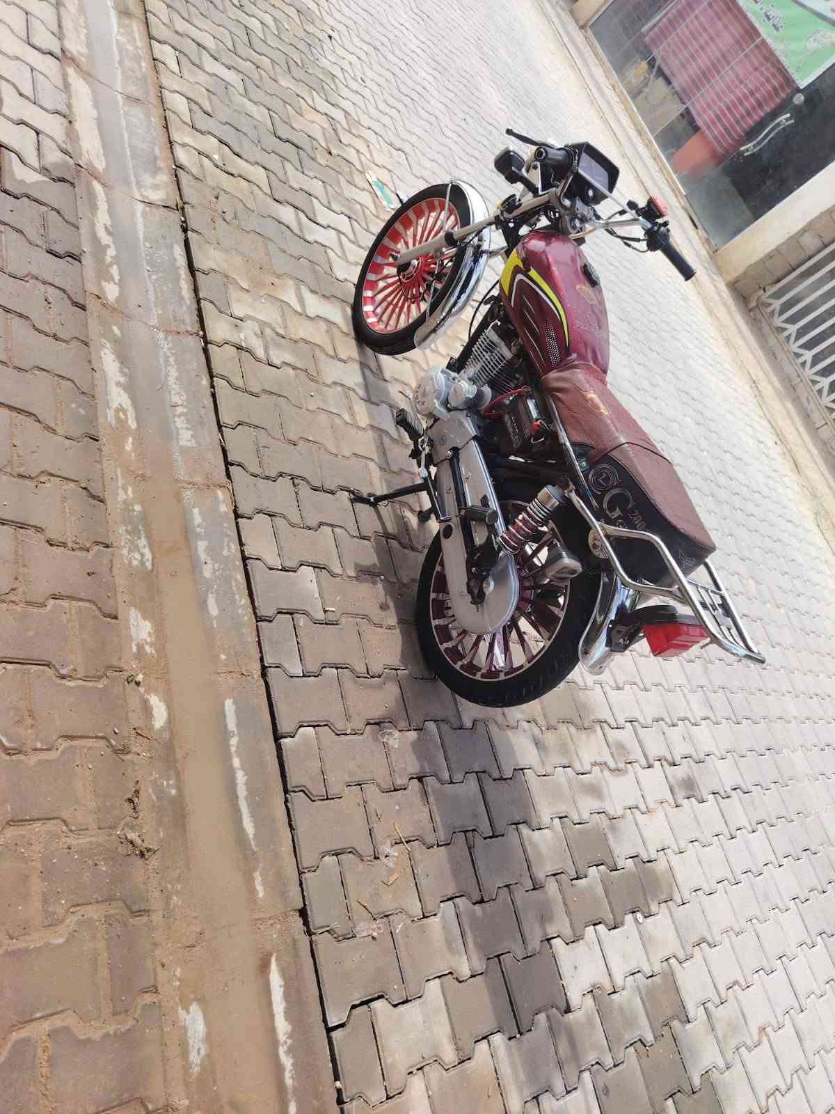 سكنر • ٢٠٠ • ٢٠٢٥