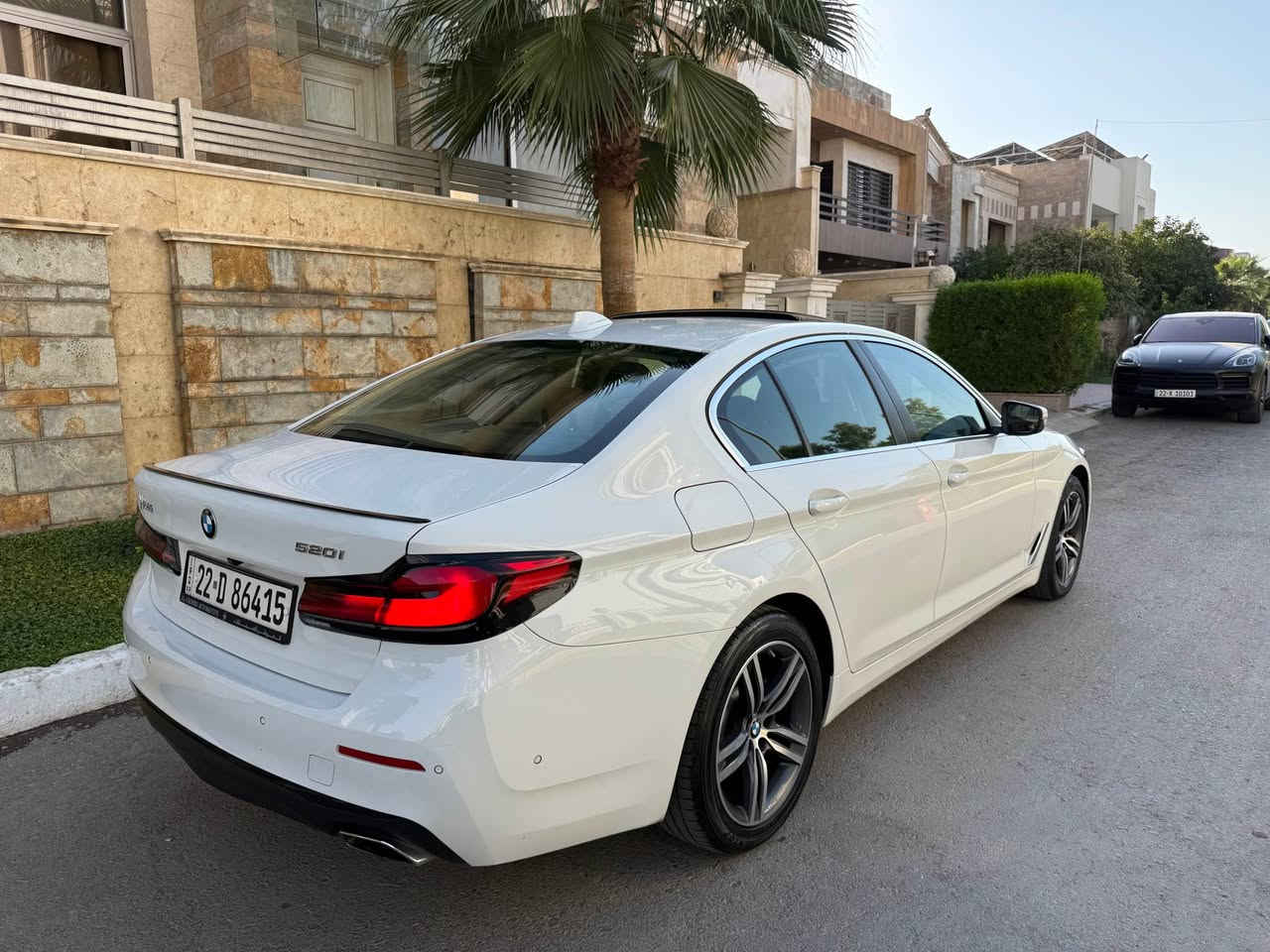 BMW 520i
شه ريكه عروش سفري شه ريكه هه ولير كلين تايتل بي سبوغ سه ياره كه يه ك ده سته زور نويه ٦٨ كم رويه عيسابي سفري لو بكه فول مواسه فات داواي 345$  به ناوي خومه
*********** أربيل, العراق
