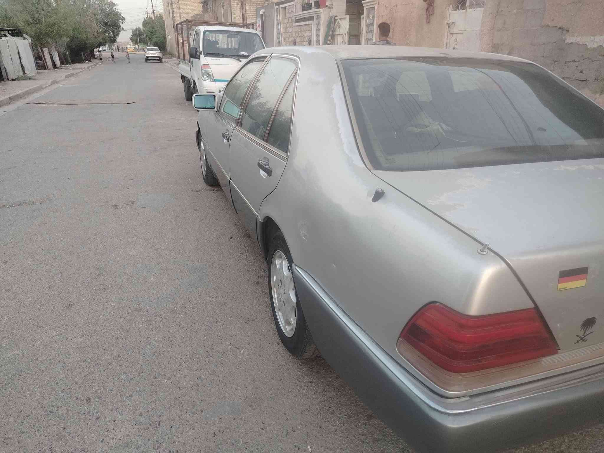 سلام عليكم 
مارسدس شبح
مديل ٩٢
باب قصير
سياره نقص بيه  بطاين  وجعمه ستيرن
تبريد شغال
كهربايات كله شغاله
سياره جارده
بقي تفاصيل تصل وطيك تفاصيل
سعر ٥٥ وبيه مجال
بغداد الحسينيه الراشديه تقاطع جريخي قرب جامع الإمام الحسين
***********
***********
