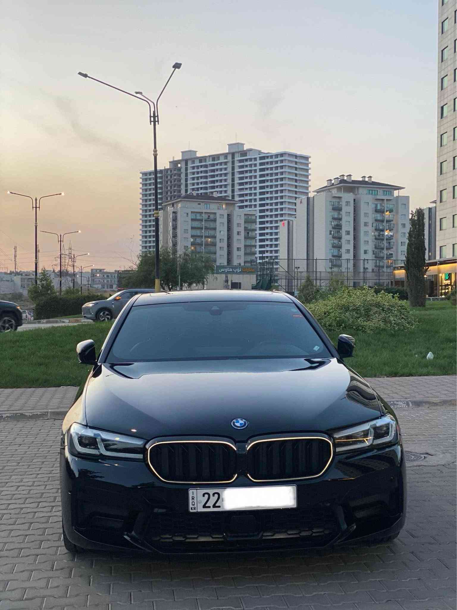 بي ام ٥٣٠e • ٢٠٢٣ • ٤٩٠٠٠ ميل