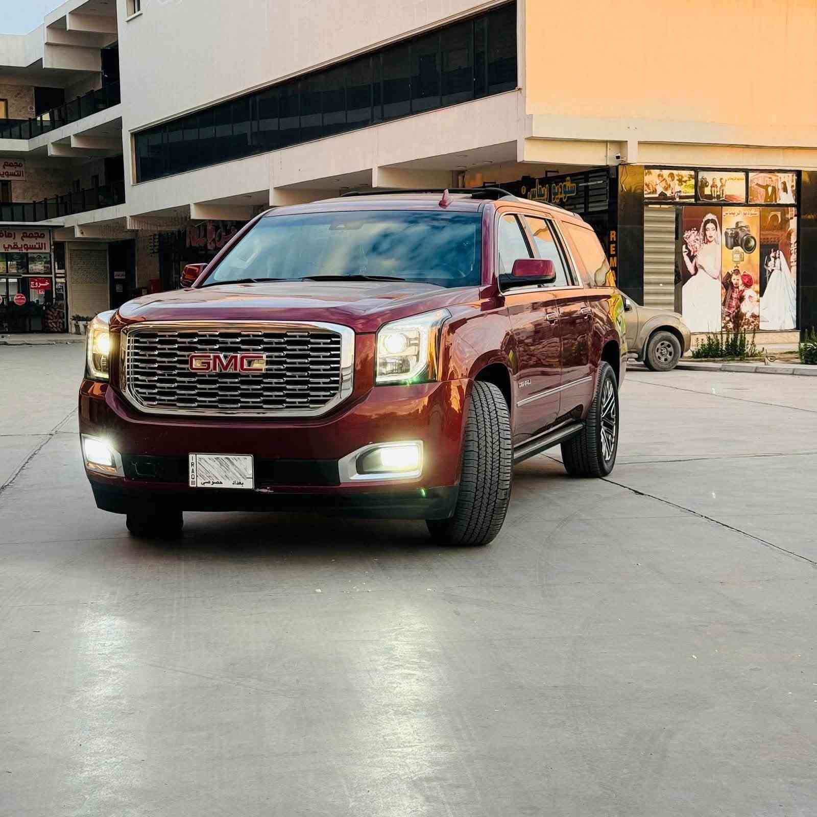 للبيع GMC يوكن دينالي اعلى فئة فول مواصفات سيارة كلش جديده 
المواصفات فول الفول 
محرك V8 6200 
داخل جلد 
فتحة سقف 
كشنات تدفئة تبريد 
داخل منفصل VIP
شاشة كبيره كامره خلفيه 
4ابواب بصمة و بصمة تشغيل 
تشغيل عن بعد 
شاشة بالسقف 
حساس امامي خلفي 
رادار امامي تحديد مسار 
رادار جانبي نقاط عمياء 
هزاز بالكشن 
ميموري لكشن السائق 
جميع الكشنات كهرباء 
لايت و بك لايت LED 
عداد دجتل 
ستيرن كهرباء 
دواسات البانزين و البريك كهرباء 
فور ويل 
اشاير بالمراية و المرايه شفط 
ويل كب كبير قياس 22 بلادي 
سيارة كلش جديده و استخدام شخصي على ايد وحده ماشيه 107 الف كيلو حقيقي شرط الفحص 
حادث السياره الجاملغ الامامي المين فقط مصبوغ شرط ماكو اي قطرة دواخل محرك كير كفاله من الفتح و التبديل دهن اصلي و بانزين محسن و السيارة خير من الله سيارة ما ابيعها شرط الفحص وين ما يعجبك رقم بغداد بسمي تحويل ثاني يوم سعر السيارة 30000$ بيها مجال للشراي مو بالتلفون فقط الي يجي و يشوف السياره و يقتنع يشلع عيوني بالتلفون ما انطي سعر قفل ابد 
للاستفسار الأتصال على الأرقام و اني حاضر 
***********
*********** متوفر واتساب 
تحياتي للجميع
