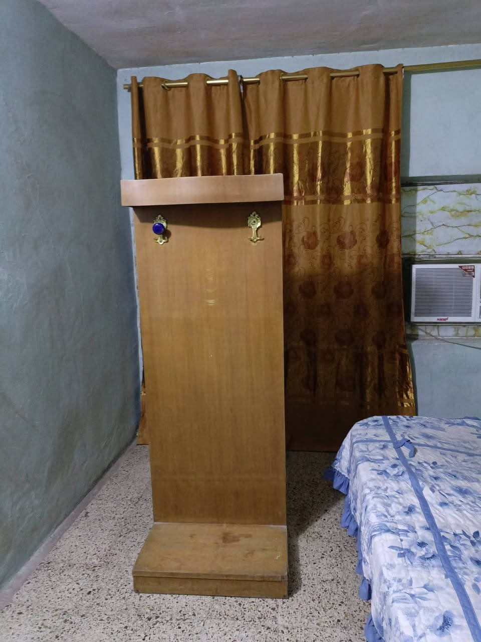 السلام عليكم
بغداد شعب
غرفة نوم للبيع مستعلمه 
سعر خاص
***********

