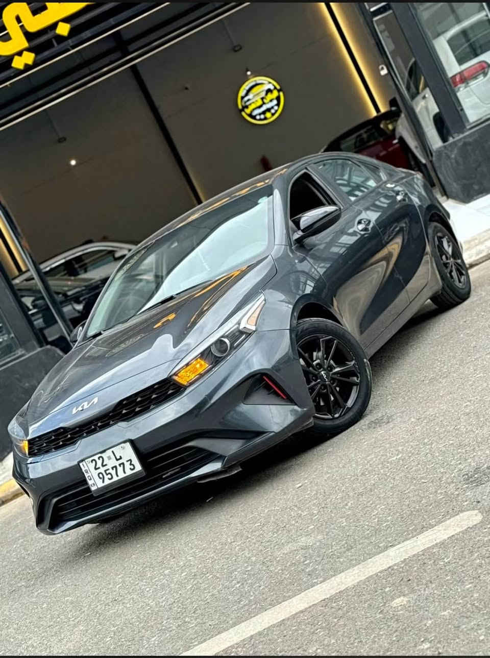 🚗 للبيع: كيا فورتي LXS موديل 2022 بلاش 126$🔥🔥
📍 مكان السيارة :  موصل مدينه المعارض الجديده 
معرض الركن الذهبي 
📞 للتواصل: واتس اب    ***********
                                              *********** 
🛠️ المحرك: 4 سلندر 2000 دوش المرغوب
السعر بلاااااااش💥🔥😳126$$🔥🔥
⚙️ المواصفات:

• شاشة كبيرة وكاميرا
• CarPlay و android
• تحكمات ستيرن
• أوتو ستوب
• قيادة ذاتية
• تحديد سرعة وتحديد مسار
• رادارات أمامية وجانبية وخلفية
• مثبت سرعة
• مانع انزلاق
• 3 انضمة قيادة

⚠️ أضرار السيارة: حادث جدا بسيط 
• جاملغ خلفي صبغ فقط 
4 قطع صبغ امريكي 
• بجم كبس 
بدووون دواخل 
بدووون ايربك 

📌 تفاصيل إضافية:
• السيارة رقم اربيل شرط التحويل 
• لون السيارة نفطي 🩶
• الكير والمحرك بحالة ممتازة – شرط الفحص
• صدر وخلف "بلادي"
• الرادار وحجر البيئة والكزوز  كلها أصلية
• السيارة بحالة ممتازة وبدون مصاريف
السعر 126$🔥🔥🔥
