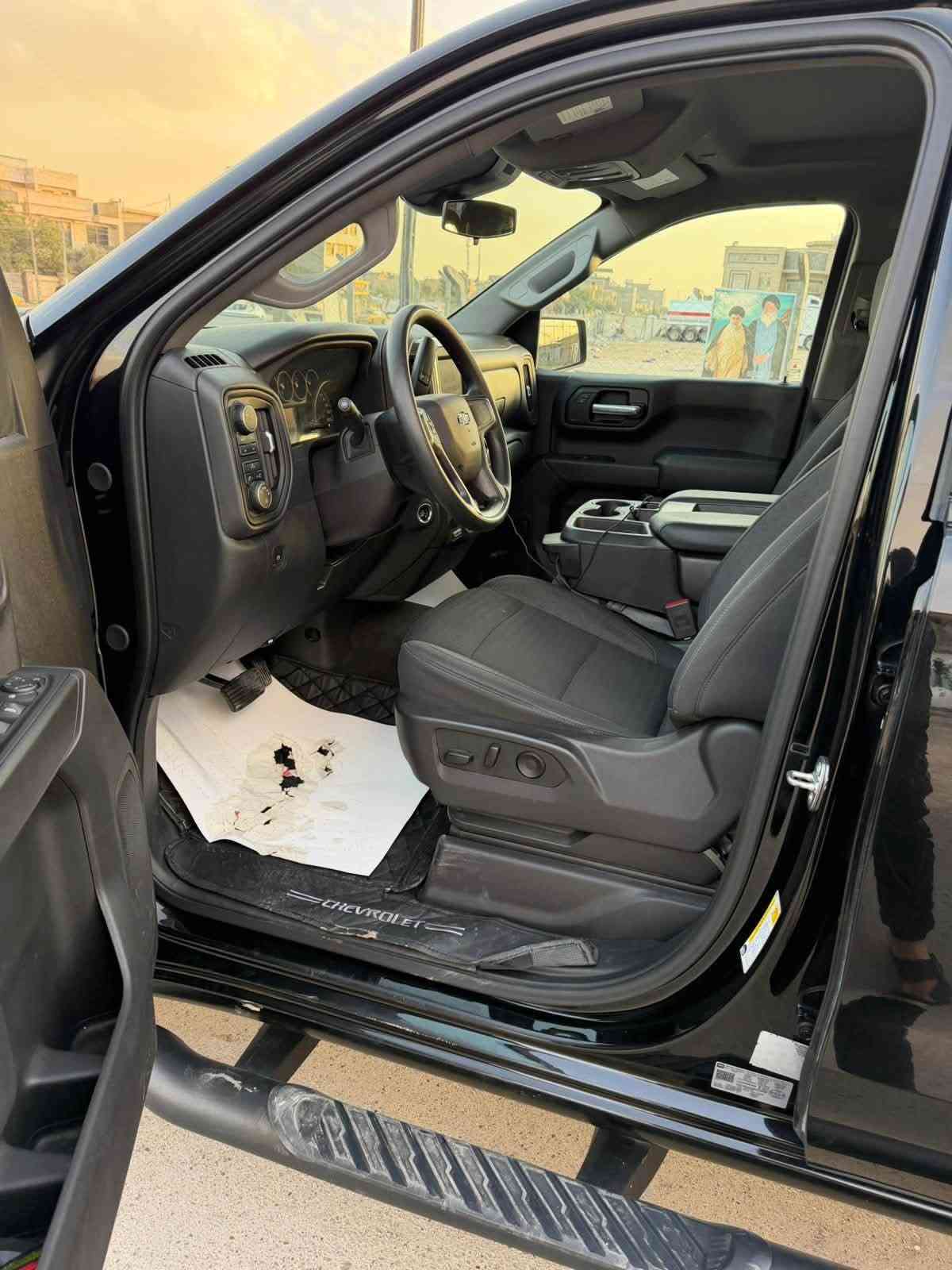 سلفرادو 2024 V8 5300
Z.71

وارد كندي  باب طويل بدي قصير 

مواصفات :

بصمه تشغيل + تشغيل عن بعد

كير تعليك

شاشه كبيرة

اطفاء عند التوقف

تحديد مسار 

تثبيت سرعه

نصف تحكم ستيرن

باب بدي بصمة

ماشية 57000mi

سعر 340 بيها مجال بسيط

 شرط التحويل

***********
