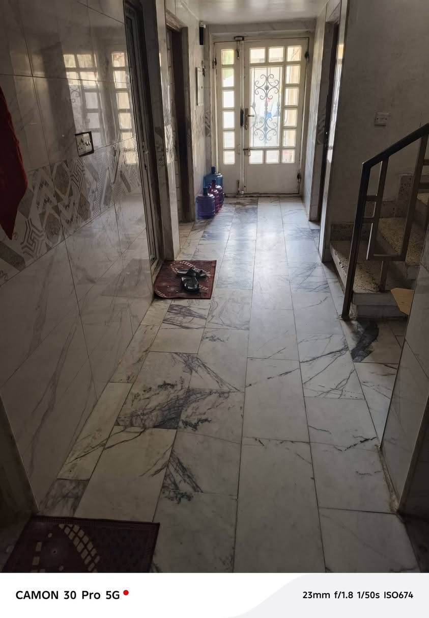السلام عليكم
بيت للبيع في حي العامل المنطقه الثانية مساحته 250 متر طابقين مسلح يحتوي على مشتمل صغير للتواصل *********** واتساب

نص مكتوب في الصور:
- CAMON 30 Pro 5G
- 23mm f/1.8 1/17s ISO1020
- CAMON 30 Pro 5G 23mm f/1.8 1/25s ISO768
- CAMON 30 Pro 5G 23mm f/1.8 1/50s ISO674
- CAMON 30 Pro 5G 14mm f/2.2 1/7s ISO6101
- CAMON 30 Pro 5G 38mm f/1.8 1/33s ISO755