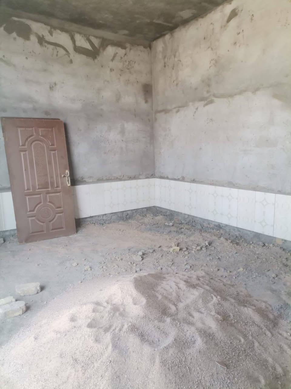 السلام عليكم
بيت زراعي للبيع مساحته٣٢٠ وسعره مناسب يم محطه بنزين البرغي بناء جديد 
لتواصل مع صاحب البيت

***********
