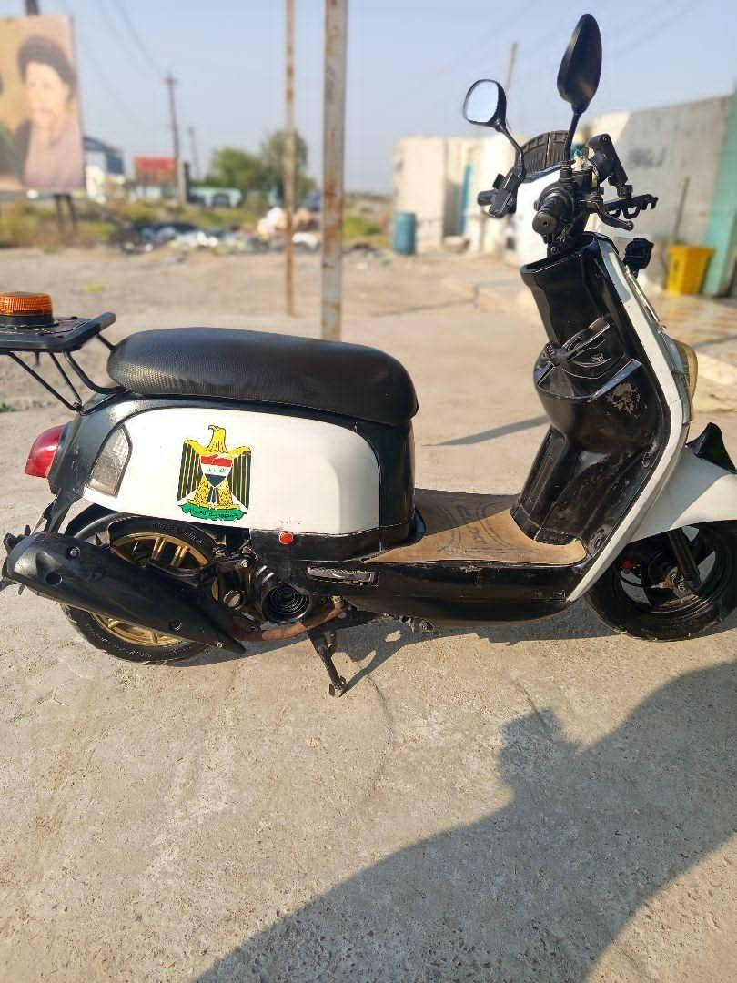 دراجه بوليس للبيع  نوزل وكلها بلاديه كهربائيات كلها شغاله درجه خير من الله شلعه ومعدل السعر 700 مكاني بعقوبه تقاطع القدس وهاذ رقمي خابر وتدلل ***********
