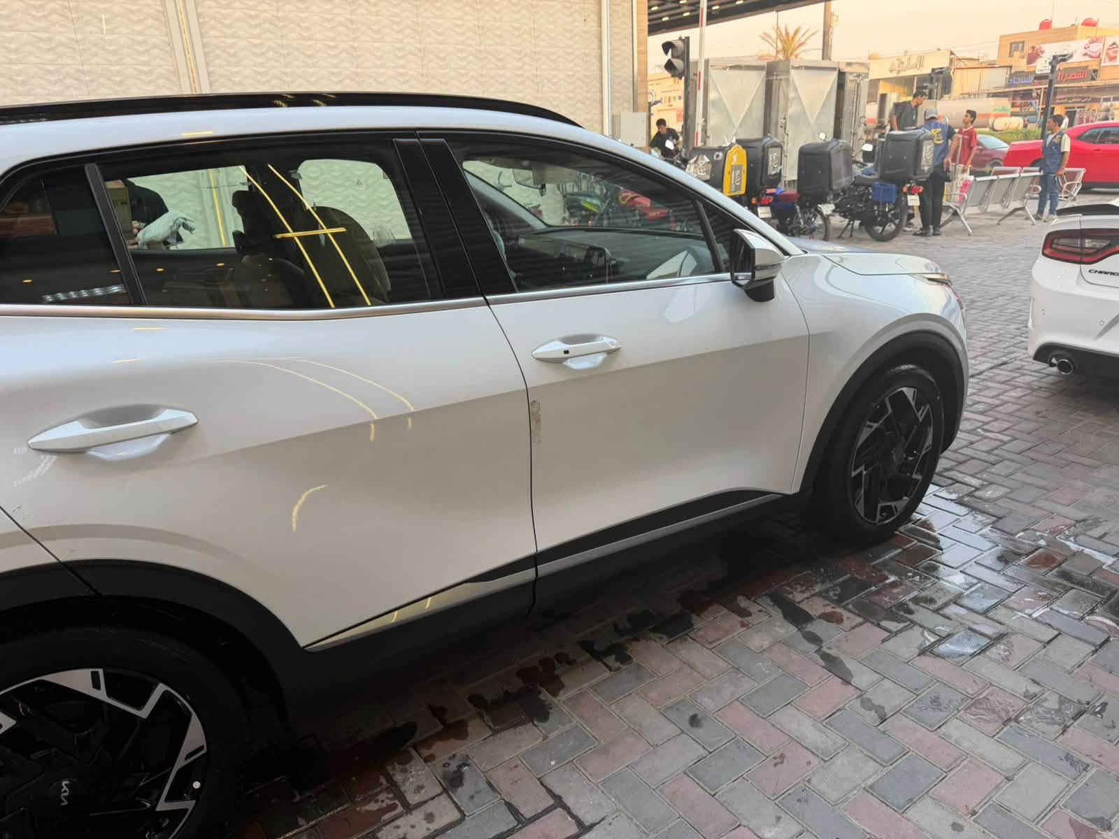 سلام عليكم سبورتج موديل ٢٠٢٥ خليجي
فول للاخير بانوراما
اعلى موصفات 
معروفة مواصفاتها ميحتاج اذكرهن
رقم أربيل ب اسمي 
ماشيه ١٩ الف 
بيها رصعتين خفيفات 
مكانها بغداد الوزيرية 
سعرها ٢٢٠ ورقه 
الرقم للاتصال ***********
