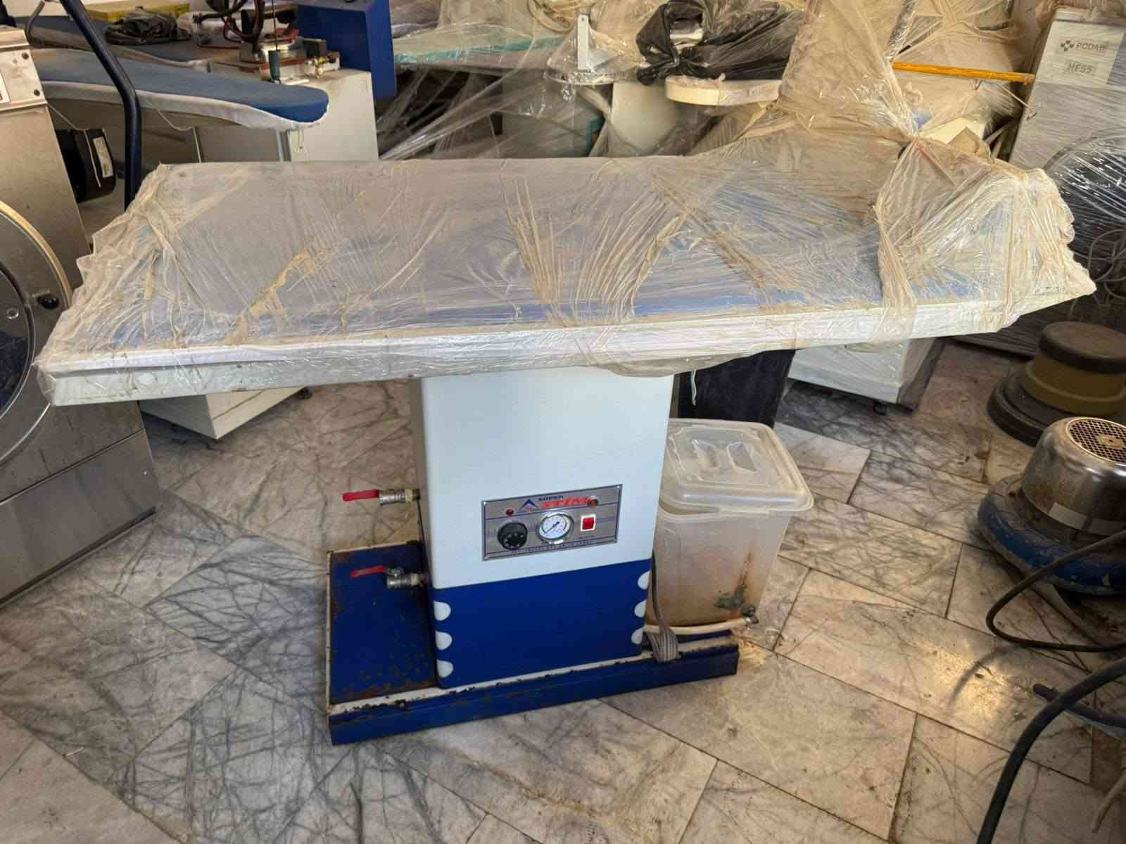 ميز تريكو فول اوتماتيك تركي لكوي الشراشف والبردات  للاستفسار مراسلة الصفحه او الاتصال ***********
