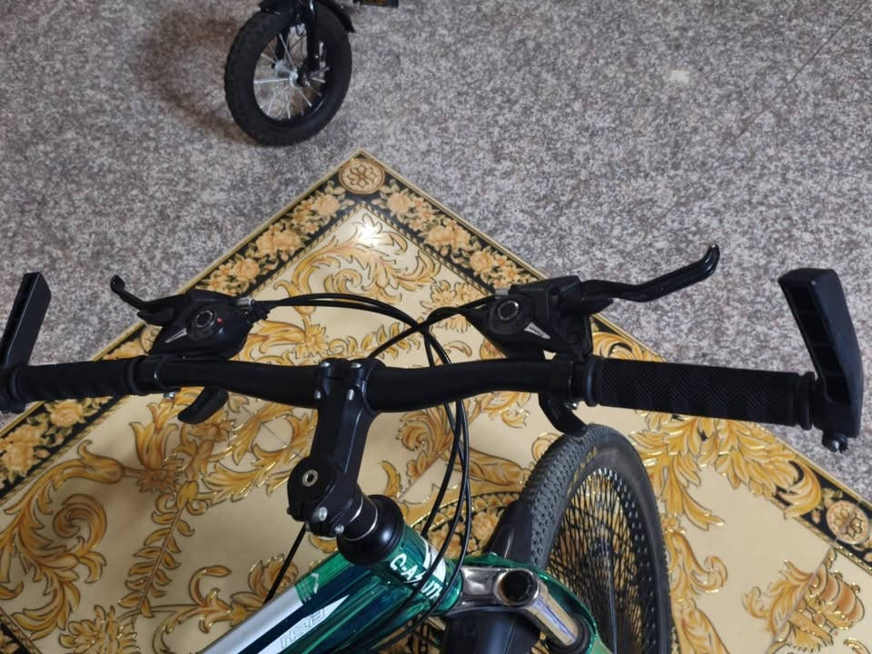 سلام عليكم 
بايسكل جبلي c700
سعرة 155بي مجال
مكانه ميسان القادسية شارع الفورتات

***********
