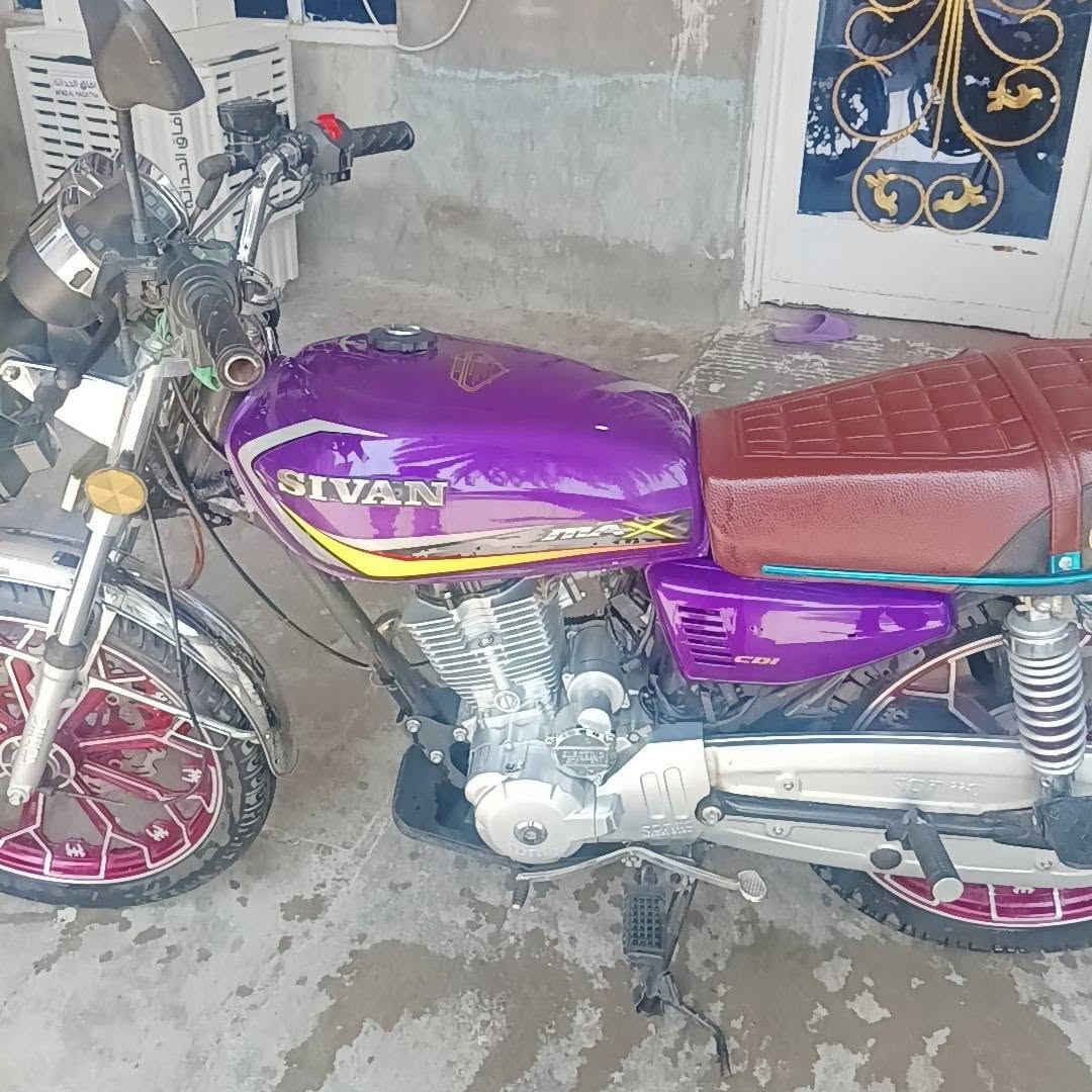 دراجه نوع سيفان موديل 2024
مكينه200
سعره 650
***********
