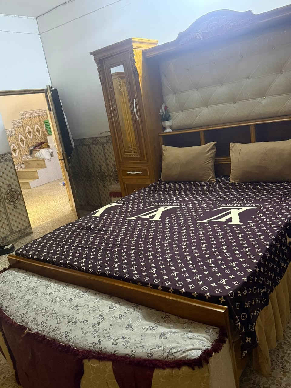 سلام عليكم غرفه نوام مستعمله السعر ٣ملاين وبيهه مجال العنوان بغداد شهداء سيديه الستفسار عله رقم ***********
