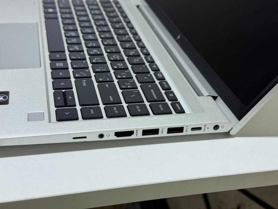 السلام عليكم
لابتوب hb للبيع - مواصفات 
معالج - Ryzen 7 (5825U) 
رام - 16G
هارد - 512ssd 
كارت شاشة خارجي - 496g
حجم الشاشة - 14 
جيل حديث 

Windows 10 pro 
السعر - 550 وبي مجال للشراي 
تواصل واتساب فقط 
***********
