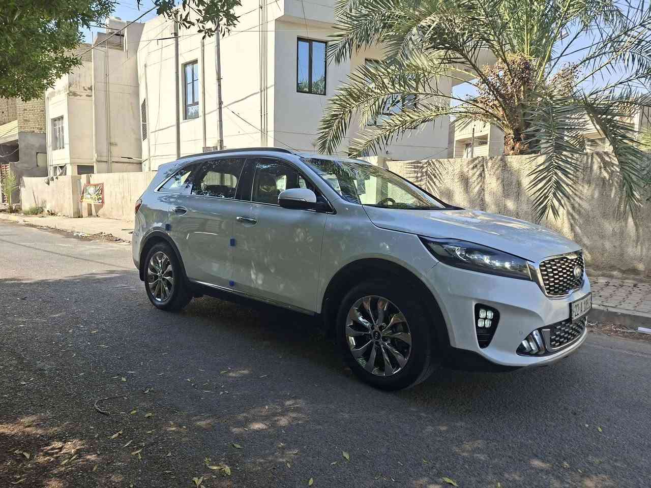 السلام عليكم 
كيا سورنتو 2020 خليجي 
. 6 سلندر 3500 
. 7 راكب
. 3 قطع تبريد 
. كشنات جلد + كهرباء
. مري شفط تحكمات جهتين 
. بردات خلفية 
. حساسات امامي خلفي
. رقم اربيل الجديد بأسمي هزه جديده 
. مكان السياره بغداد سعره 204 وبيه مجال بسيط للاستفسار 
***********
ملاحظه السياره بيه صبغ على كد شبرين بالباب الخلفي جوه الرقم وبارد بالجاملغ الامامي الايمن ومكينة كازكيت مسوي مكفوله من التبخير والتنقيص ووين يعجبك افحص
