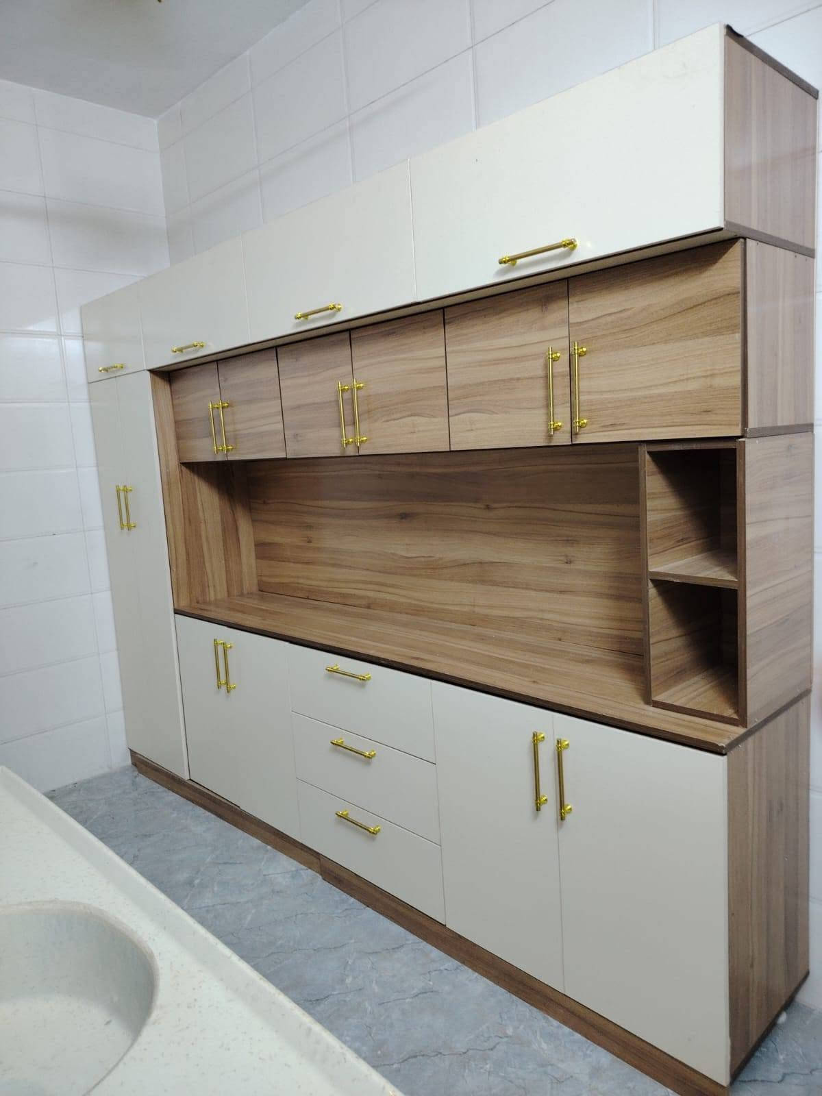 ✨ كاونترات مطابخ MDF و HDF ✨

🔹 HDF
• 3 أمتار + سنك 1.5 متر — 850 ألف
• 2.5 متر + سنك 1.5 متر — 800 ألف
• 2 متر + سنك 1.5 متر — 750 ألف

🔹 MDF
• 3 أمتار + سنك 1.5 متر — 750 ألف
• 2.5 متر + سنك 1.5 متر — 700 ألف
• 2 متر + سنك 1.5 متر — 650 ألف

✅ تفصيل حسب الطلب
✅ جميع الألوان متوفرة
✅ خامات أنيقة وعملية
💳 متوفر نظام التقسيط

📞 للحجز والاستفسار:
***********
***********

نص مكتوب في الصور:
- معرض الفهد مطبخك، يعكس ذوقك تصميم عصري، جودة تدوم. مواد عالية الجودة تصميم مخصص حسب الطلب لمسات عصرية أنيقة متانة تدوم لسنوات