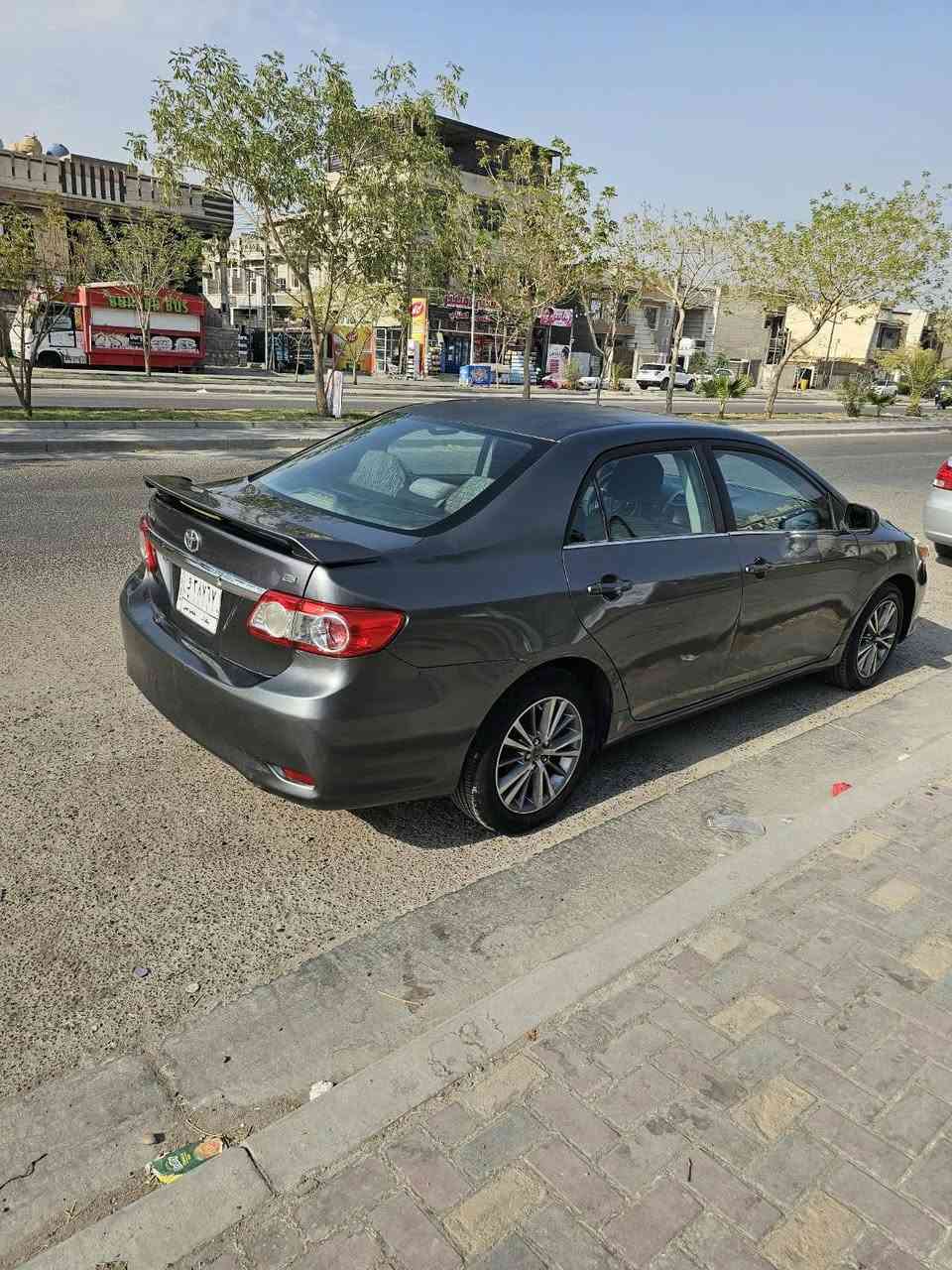 السلام عليكم
كورلا ياباني وارد ٢٠١٣ حادثها باب عكس السائق فقط وايرباك الدركه . محرك ١٨٠٠ ماشية ١٤٧ صبغ الباب وجاملغ عكس السائق بدون حادث اثر جراد وشخوط في الباب الخلفي كما في الصور تبريد ثلج سيارة جاهزة شغل واطلع لاي محافظة باسمي السيارة صارلها عندي اكثر من خمس سنوات السعر ١٠٨ بغداد حي الجهاد ***********
