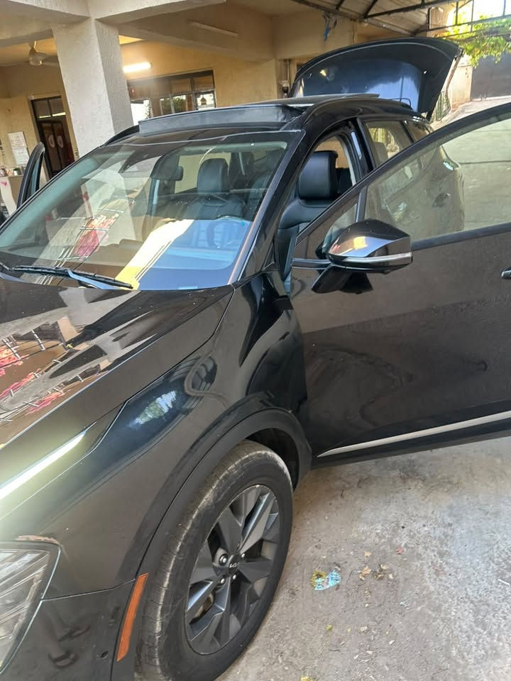 السلام عليكم 

 كيا سبورتج ( برستيج ) 2023 KIA SPORTAGE, SX  PRESTIGE
اعلا فئة فول مواصفات
وارد امريكي هايبرد
المسافه المقطوعه : 46 ألف ميل
حجم المحرك : 1600 هايبرد
ضرر السياره : موجود بلصوره خفيف 
#المواصفات
بانوراما
بصمه
تدفئه تبريد كشنات
كرسي السايق كهرباء 
حساسات خلفية
لايت زينون + LED
كشافات
بك لايت LED 
ابواب بصمه 
تدفئه كشنات
تشغيل عن بعد 
دشبول شاشة متصل
كامرات 360.
كشنات جلد اسود
مثبت السرعة Cruise
المودات والأوامر الصوتية   
شفتات استيرن
نظام ترحيب  
قطعتين تبريد
هاند بريك بصمة 
نظام مانع الانزلاقً
نظام نزول المنحدرات
اشاير بالمري

السعر 190$

تفاصيل اكثر هذا رقمي  

‭***********
***********
مكاني بغداد - البنوك‏
