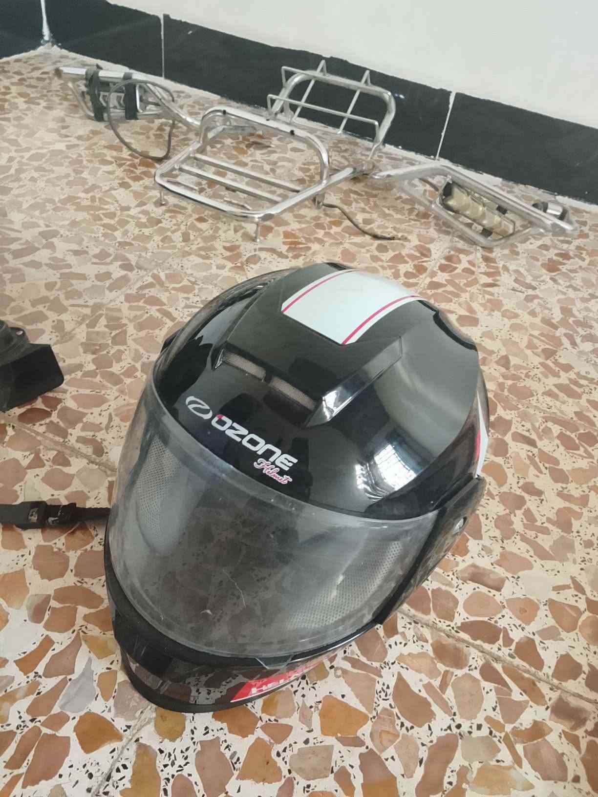 للبيع 
صندوق جديد ما مستخدم شي قليل جدا 30
درع كامل جديد 30
خوذة 10 
خوذة 5
دبل هورن ب 5 
ابيع شلع ***********
