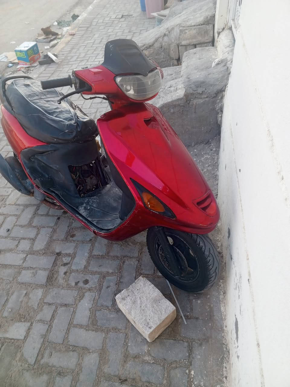 السلام عليكم فراشه ممفتوحه جديده ونظيفه عوزها باتري وتنضيف كابريتر بسعر مناسب 350وبيها مجال الطيبين هذا رقمي للاتصال *********** كلشي شغال
