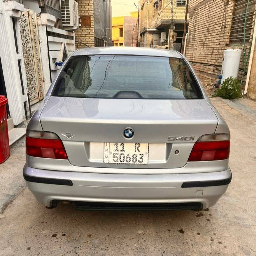 بي ام صقر موديل ٩٨
محرك ٨ سلندر حجم ٣٥ اصل مواصفات
 ويل m دعاميات m لايت زينون كشنات كهرباء برده كهرباء مري شفط ستيرن كهرباء شاشه سلايد جام مصبوغه عام رقم انكليزي وهزه وسنويه جديده بسمي السياره 
رقم صاحب سيارة ٠ ***********
مكاني بغداد  الجديده بغداد, العراق

نص مكتوب في الصور:
- ٦ سبتمبر، ٢٠٢٦ ١٨:٣٨
