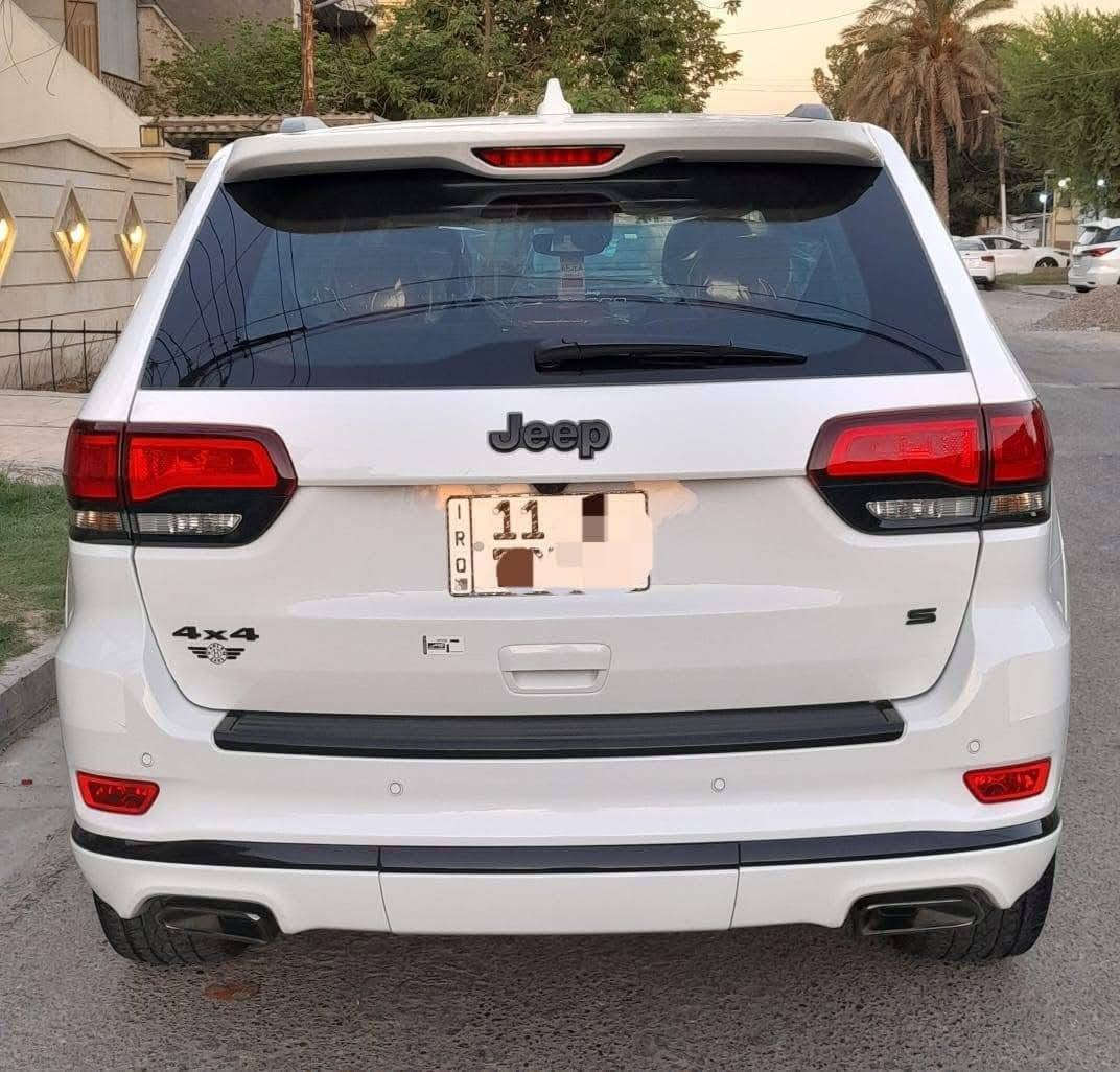 سلام عليكم جيب خليجي S فول واحد على واحد
سياره فول مواصفات  
بناروما كشنات كهرباء 
تدفه تبريد رادار امامي +خلفي 
وال S فول موصفات معروفه 
رقم بغداد بسمي السياره وجاهزه من كلشي 
رقم بغداد هزة جديد 
   52 ماشي 
للاستفسار ***********
