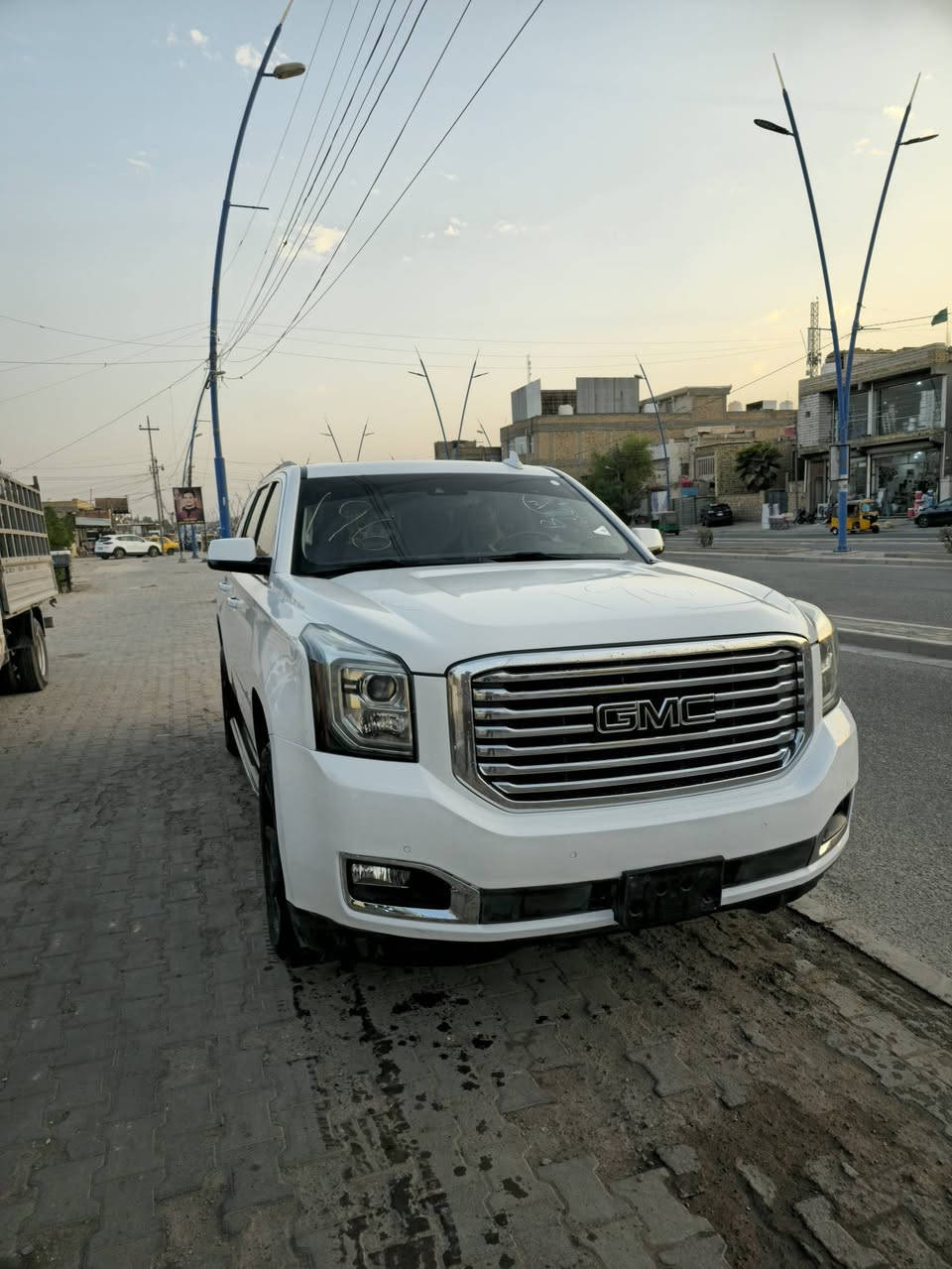 سلام عليكم جمسي يوكن 2020 دخول جديد ضباط السياره سياره كفاله ما عده الجاملغ اليمن بي بارد عله كد اشبر ماشيه 100الف تخم تاير جديد مكينه كير كفاله مواصفات السياره SLT يعني فول السياره رقم بصره السياره ***********

