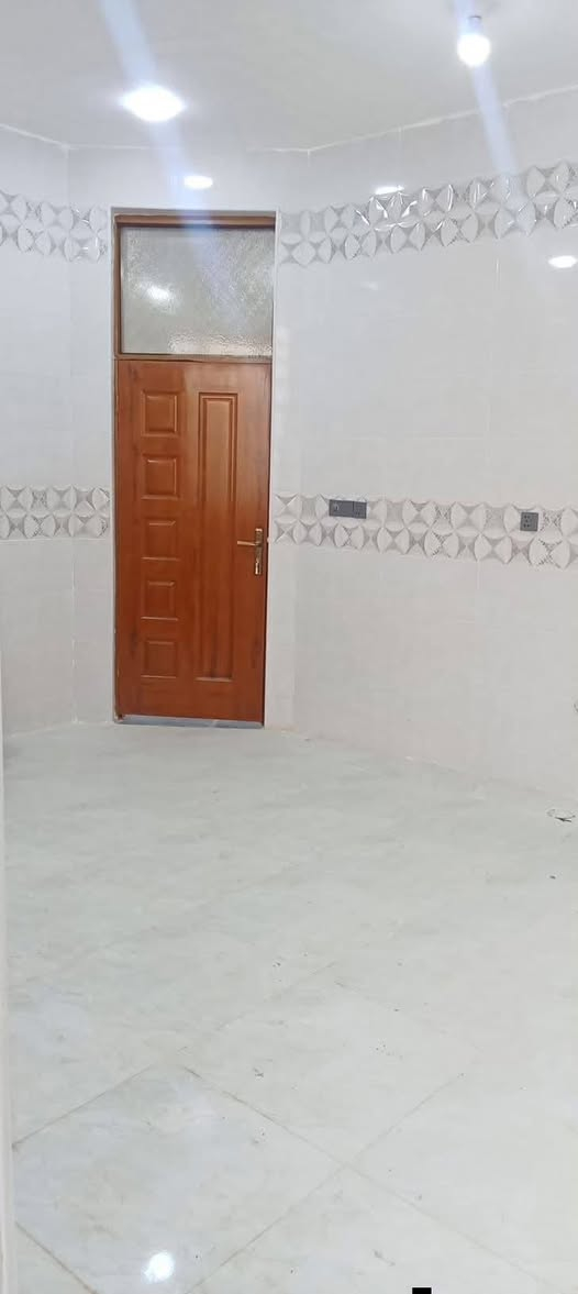 🏛️✨ مكتب محمد الإمارة للعقار ✨🏛️

🏡 بيع بيت 200م — طابق واحد
📐 الوجه 10م | النزال 20م
🛋️ هول + مطبخ + غرفتين + صحيات
📍 شارع 12 قرب الساحة وشارع 20
💛 توزيع الضباط — خلف ماركت عمو حيدر  

سعر مناسب جدا 

📞 ***********
✨ والاستفسار
