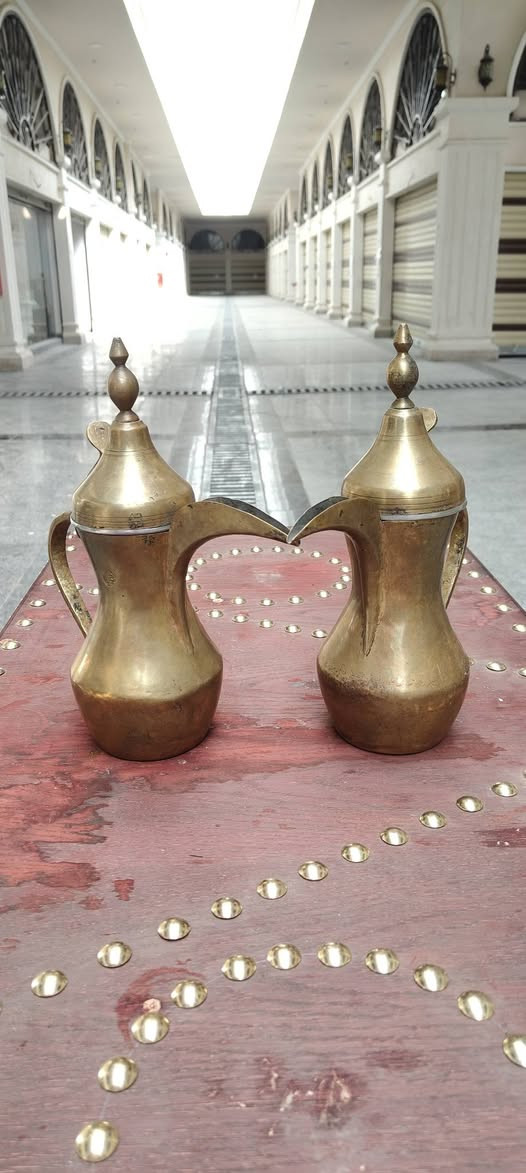 السلام عليكم
كما موضح دلال 33,,,,34 شغل قديم. مختم.  . نضافة تامه التواصل اكتب تم. او وات ساب ***********
