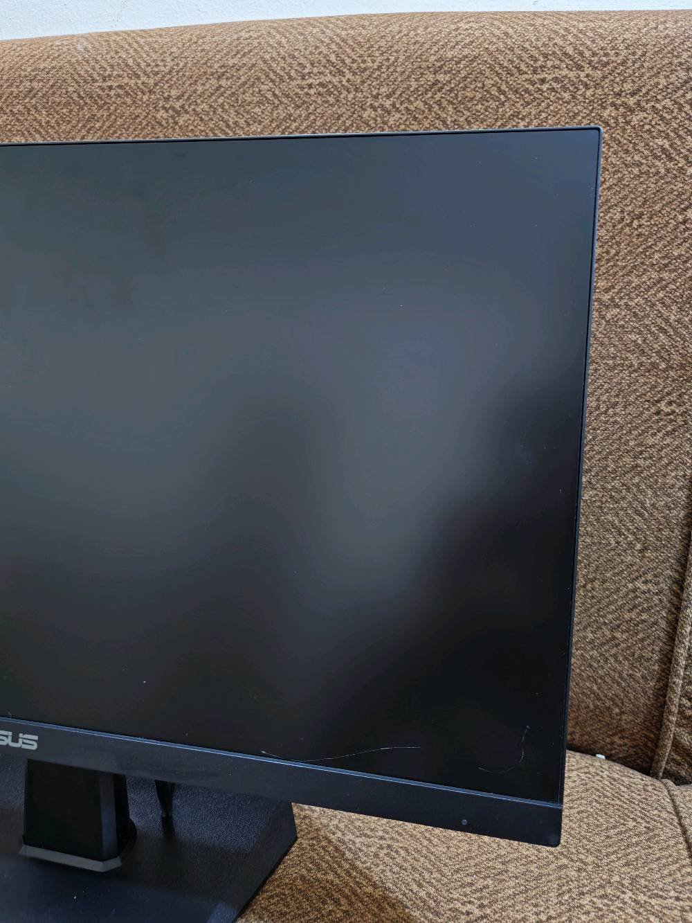 للبيع شاشة أيسوس ASUS VA24EHF مستعملة 🖥️
​✅ المواصفات: 24 بوصة | IPS | 100Hz | 1ms | Full HD 1080p.
✅ الحالة: الشاشة شغالة وممتازة، بيها خدش بسيط جداً ما يأثر نهائياً أثناء اللعب.
✅ الملحقات: واير الكهرباء فقط (بدون واير HDMI).
​📍 الموقع: بغداد - الأعظمية
💰 السعر: 80,000 دينار (وبيه مجال للطيبين).
📞 للتواصل والاستفسار:(واتساب)  ***********
لايوجد خدمة توصيل