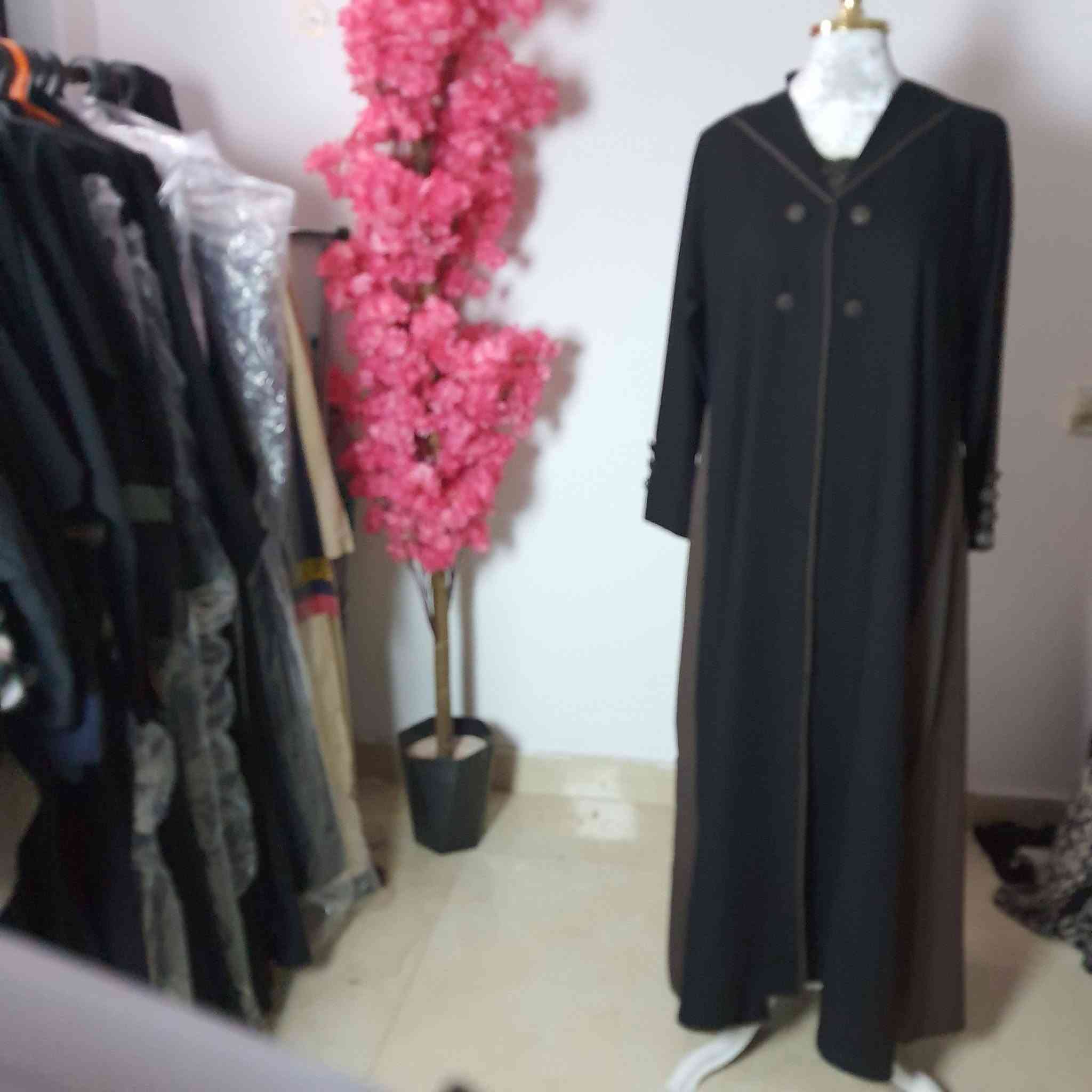 عبايات اماراتي جديد سعر القطعه ٣٥ الف الحجز واتساب ***********
