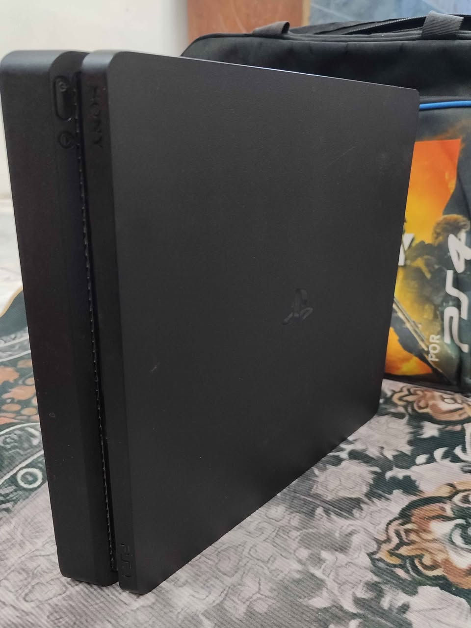 للبيع PS4 Slim سعة 500GB بحالة ممتازة جدًا، ونظافته 99% ✨

🎮 الموديل: PS4 Slim
💾 السعة: 500GB
🎮 اليدات: يد أصلية وحدة
⚽ اللعبة: FIFA 23
🔒 الجهاز ما مفتوح نهائيًا وما متصين أو متلاعب بيه
✅ شغال بدون أي مشاكل
✨ نظافة عالية جدًا واستخدام نظيف

💰 السعر: 240,000 دينار   

📍 الموقع: بغداد – بغداد الجديدة

📞 للتواصل: *********** بغداد, العراق
